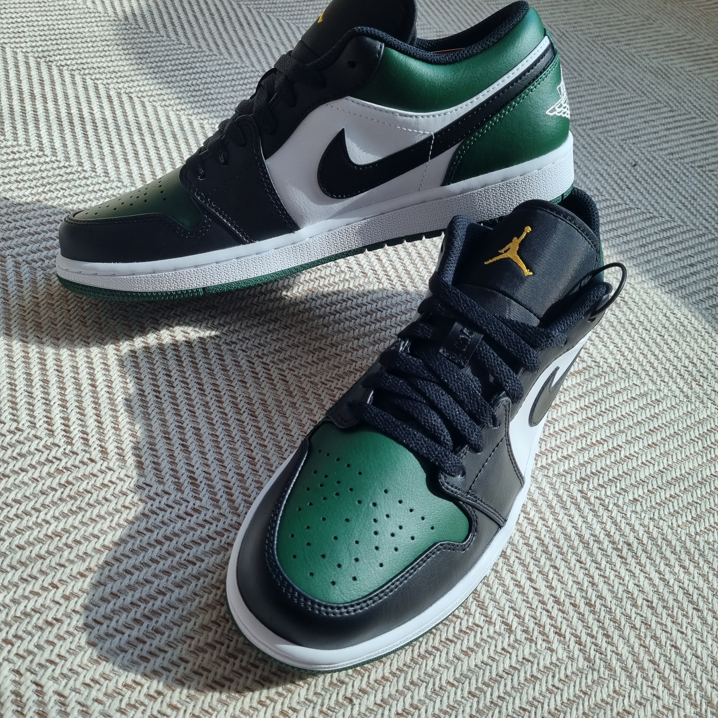 Jordan 1 Low Green Toe 착용 스타일