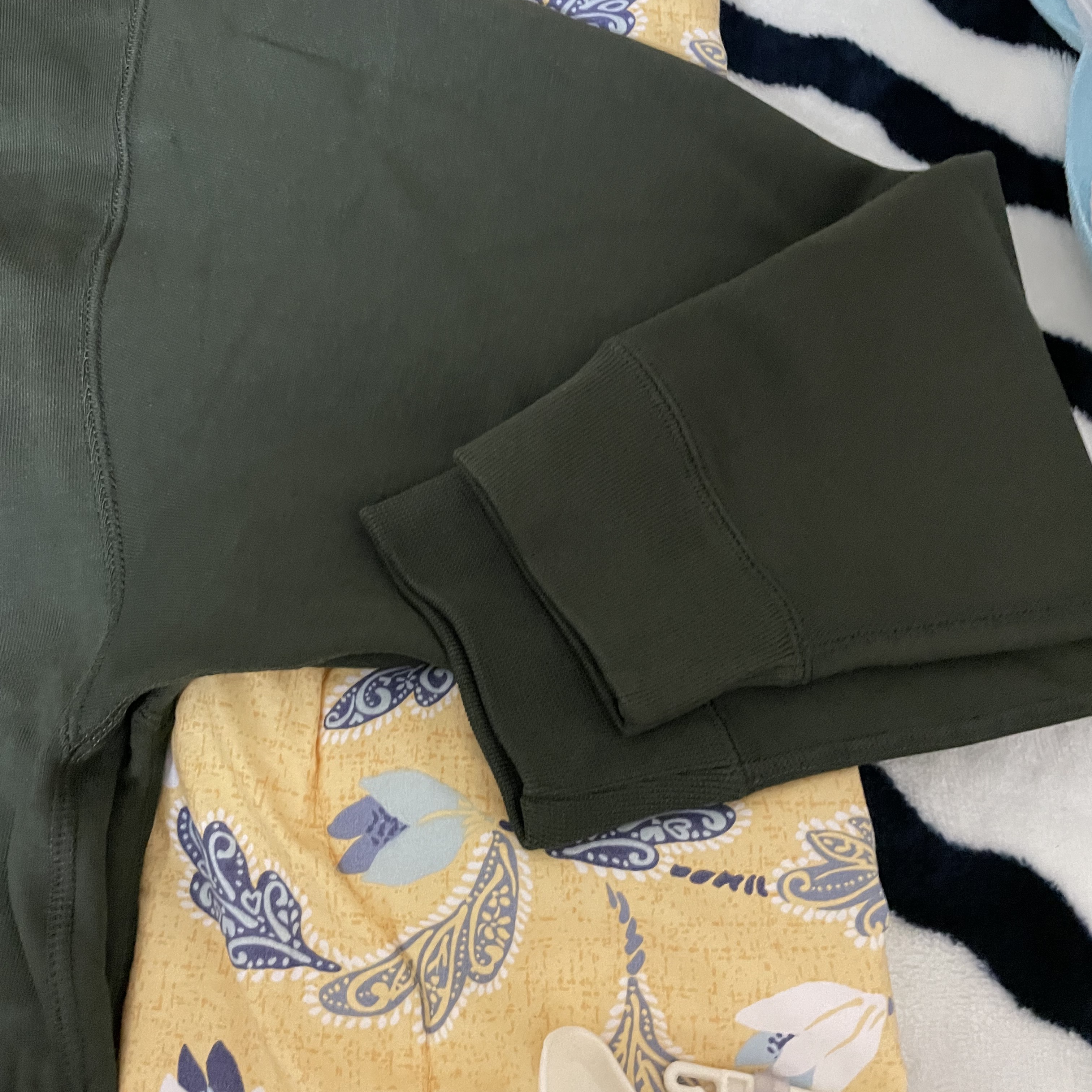 Nike x Billie Eilish NRG Fleece Hoodie Sequoia - Asia, Nike x Billie Eilish NRG Fleece Hoodie Sequoia - US/EU 착용 스타일 - 2