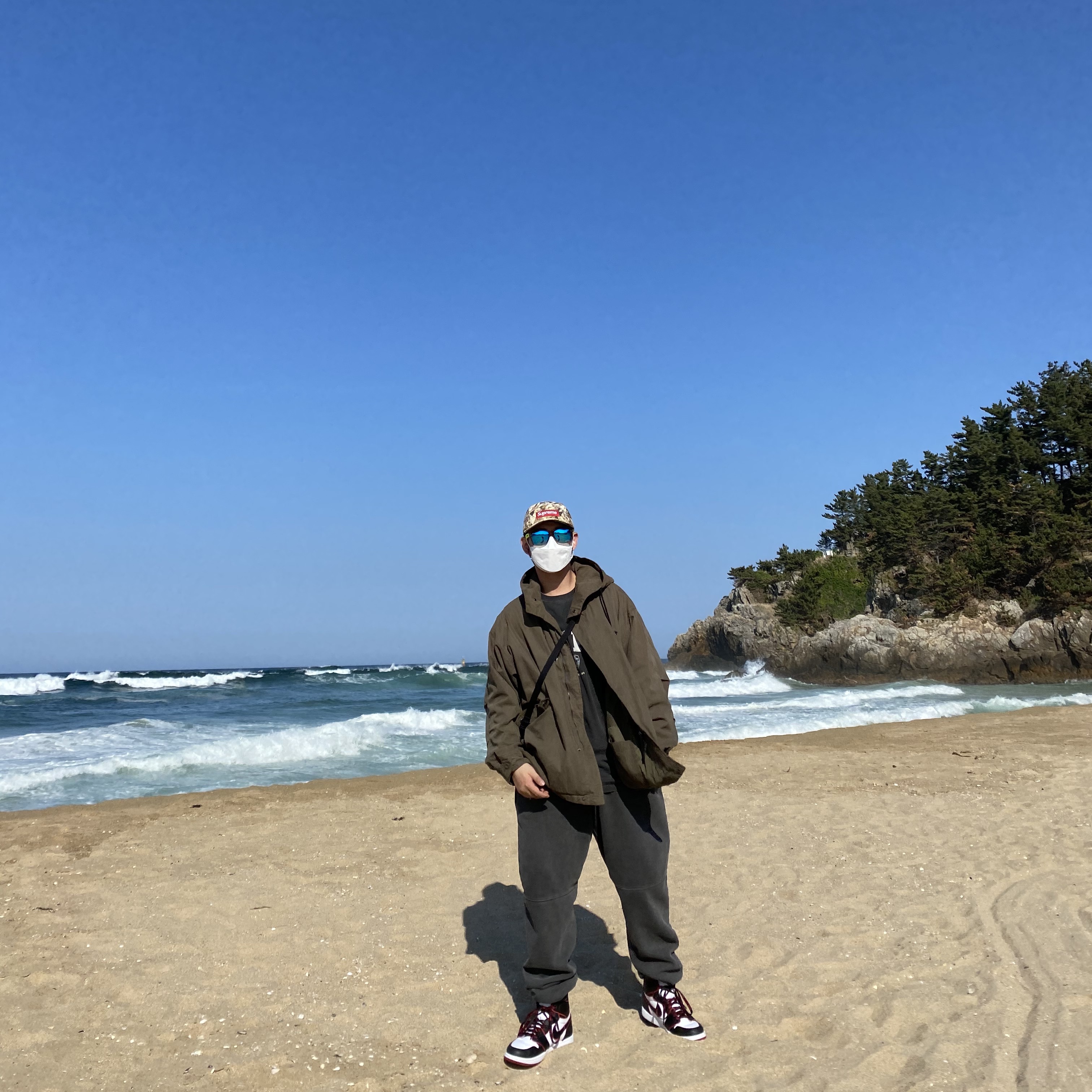 Jordan 1 Retro High OG Bloodline, IAB Studio Blocked Pigment Sweatpants Black 착용 스타일