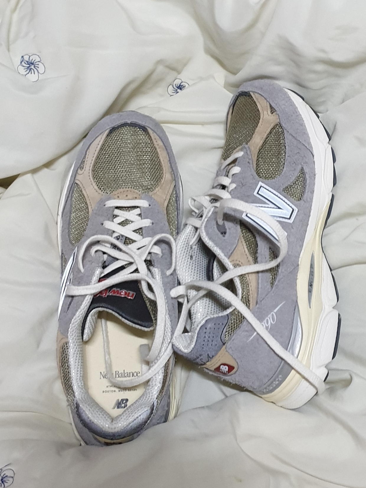 New Balance 990v3 Made in USA Marblehead Incense 착용 스타일