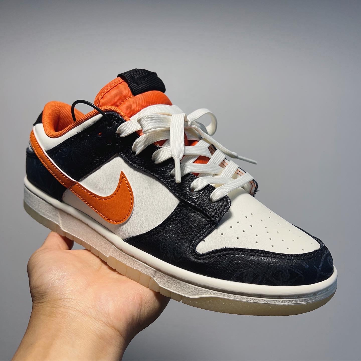Nike Dunk Low Retro PRM Halloween, (GS) Nike Dunk Low PRM Halloween 착용 스타일 - 3