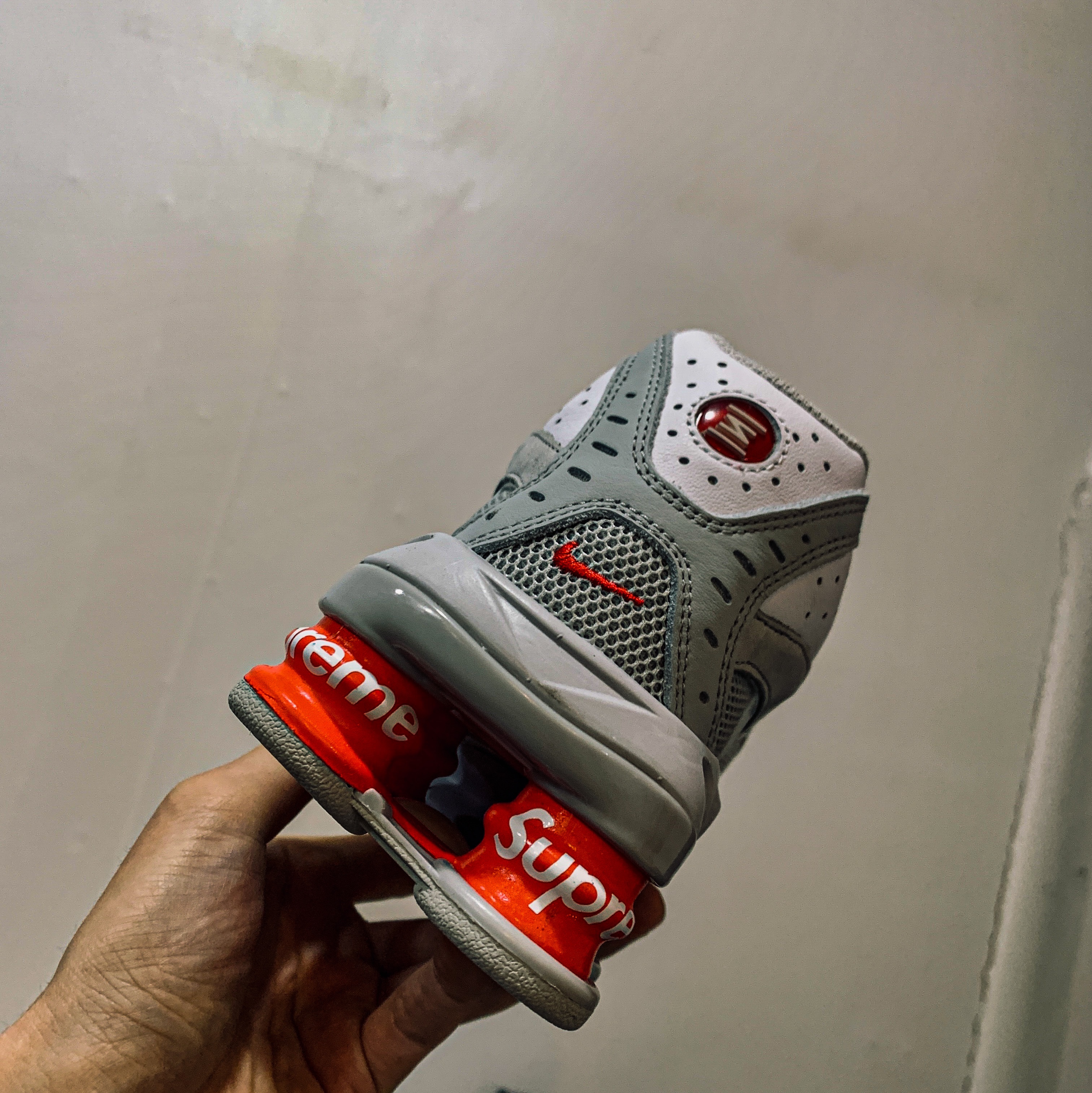 Nike x Supreme Shox Ride 2 SP White 착용 스타일 - 2