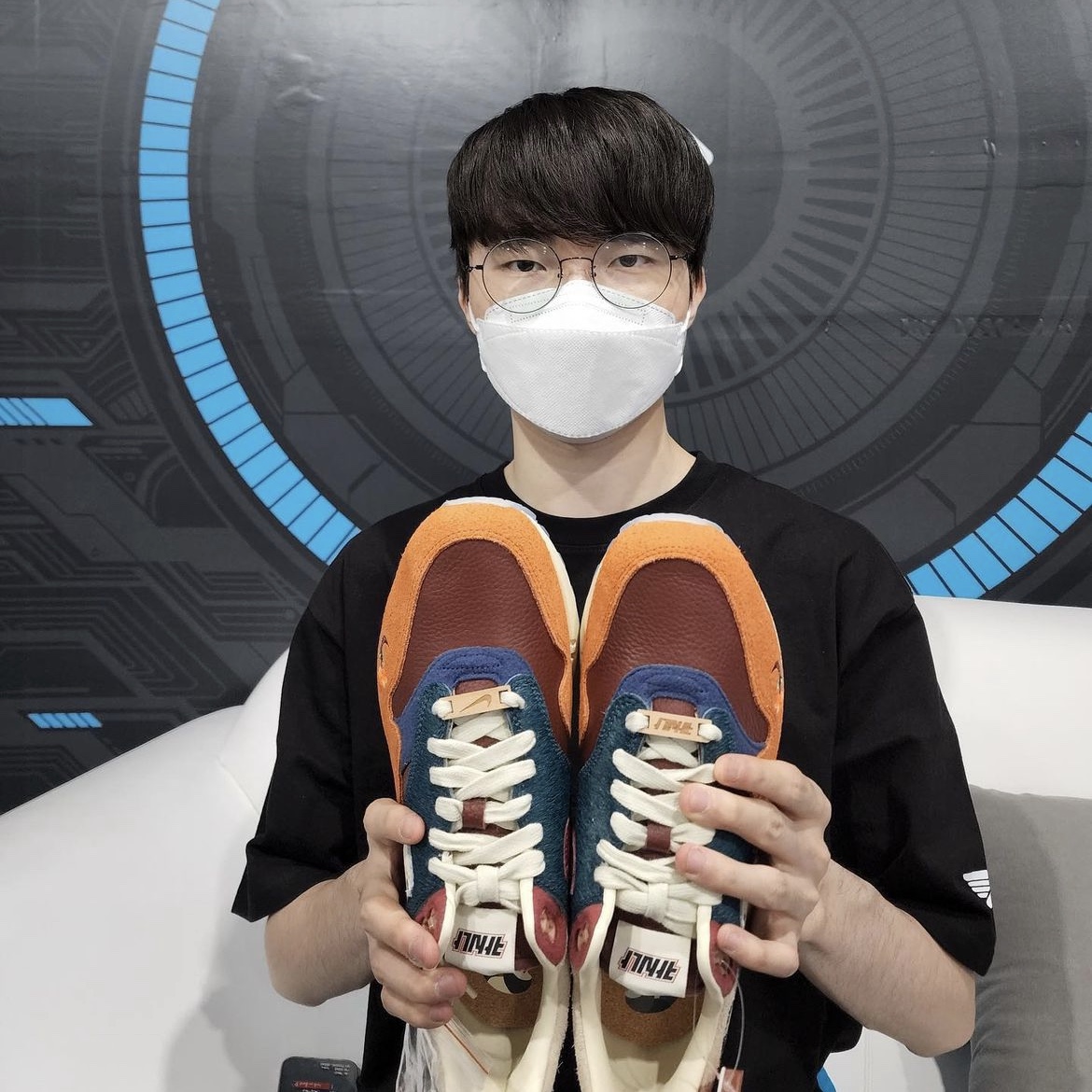 Nike x Kasina Air Max 1 SP Won-Ang Orange 착용 스타일