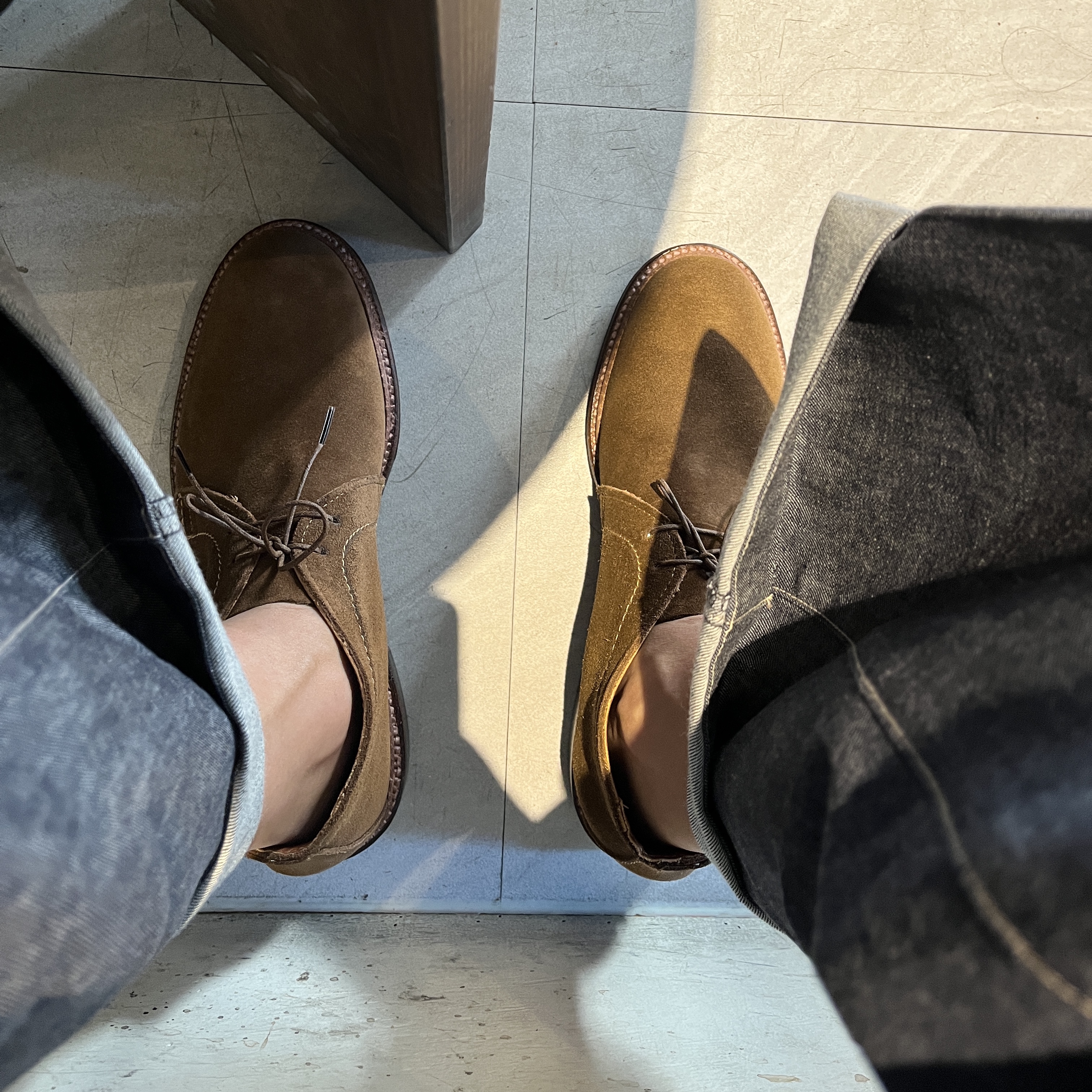 Alden 1493 Suede Unlined Chukka Boot Snuff - E 착용 스타일