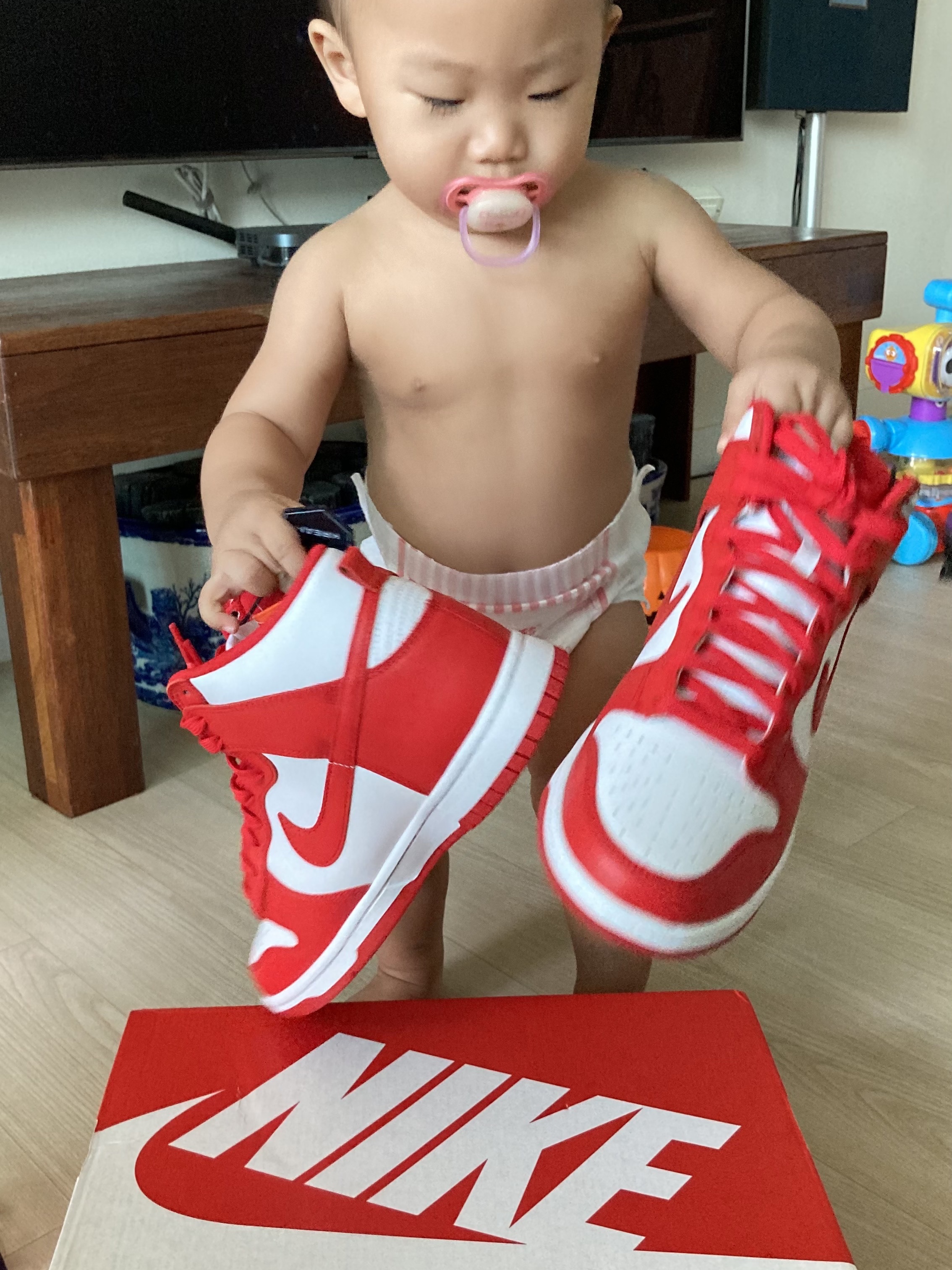 Nike Dunk High Retro Championship White and Red 착용 스타일 - 3