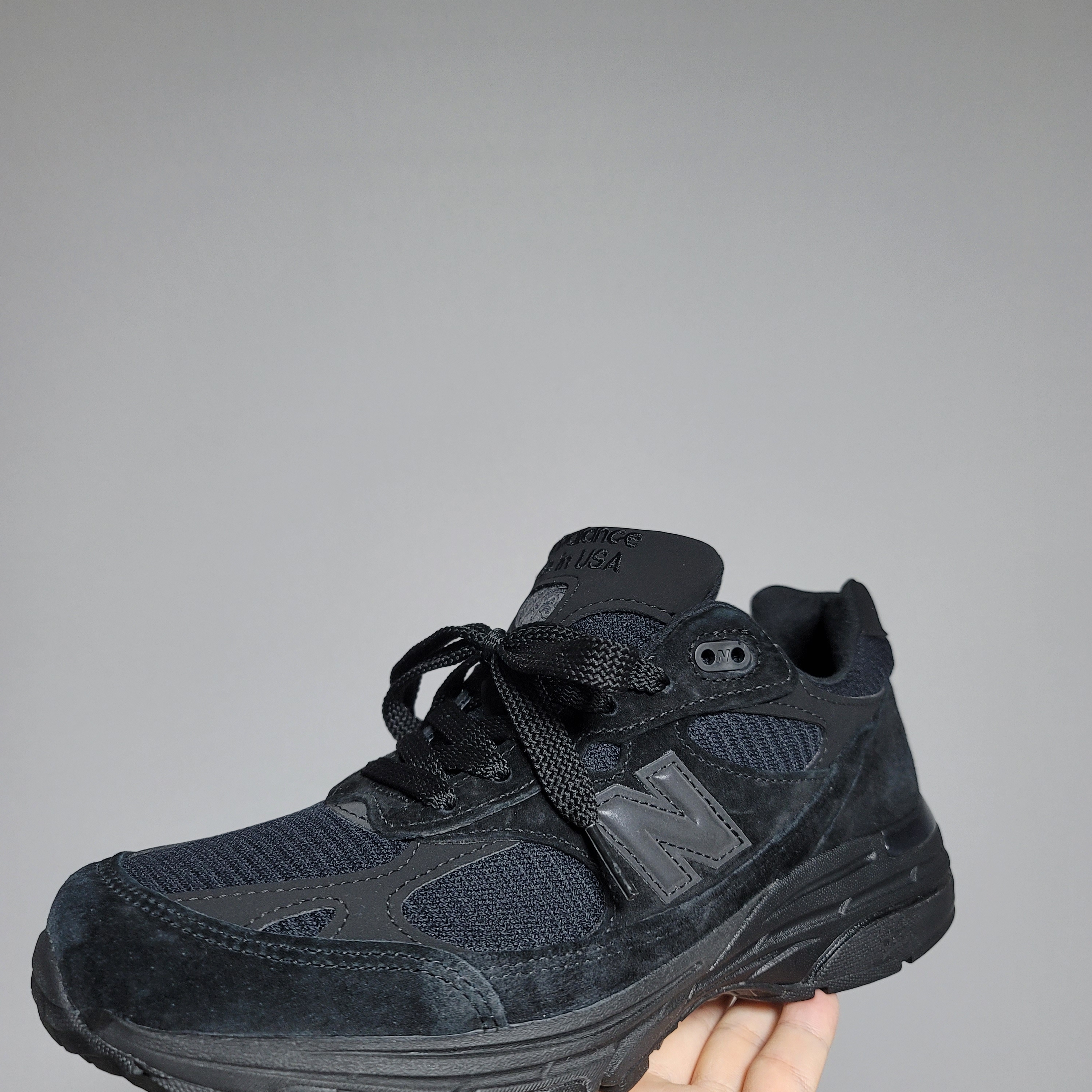 New Balance 993 Made in USA Triple Black - D Standard 착용 스타일 - 1