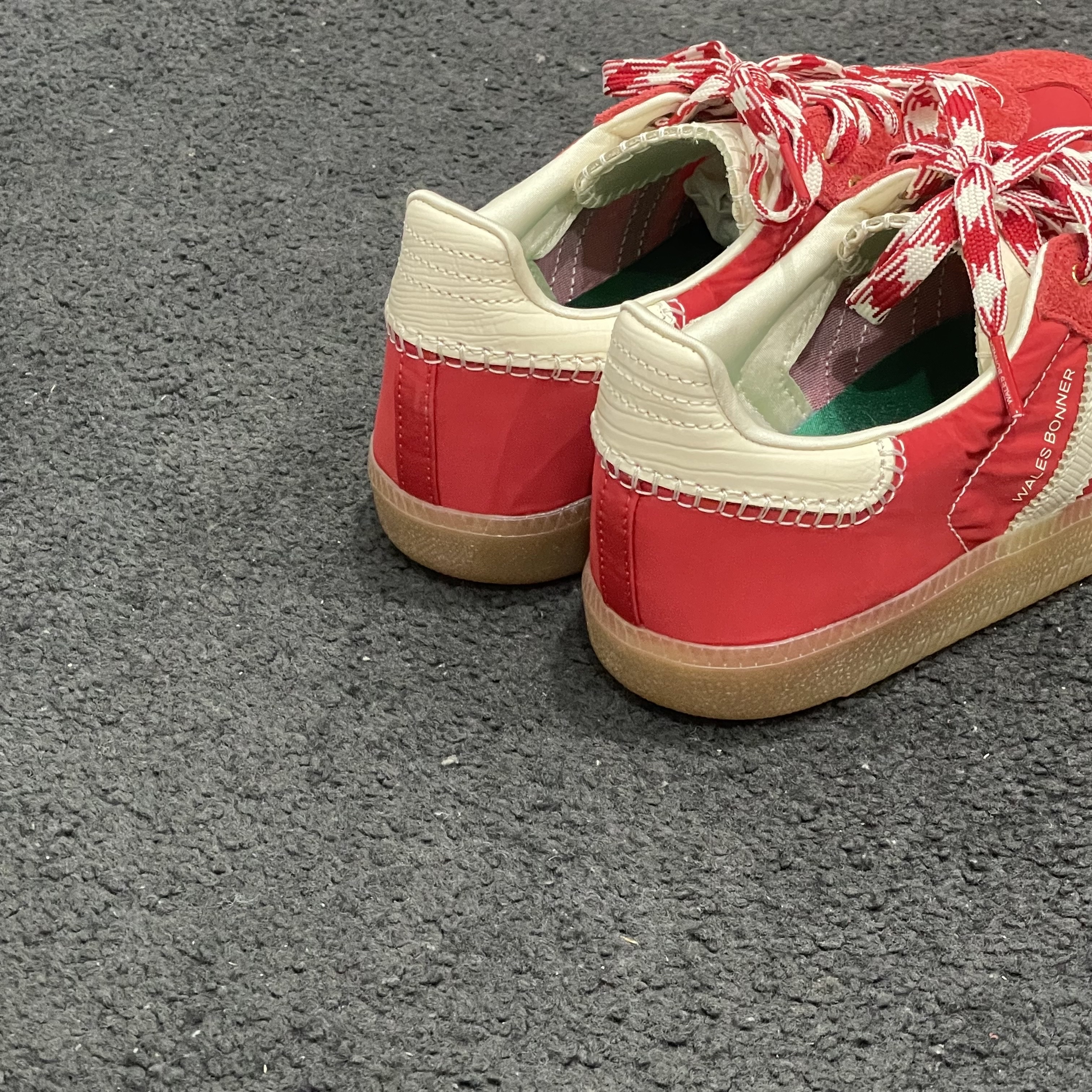 Adidas x Wales Bonner Samba Cream Green, Adidas x Wales Bonner Samba Collegiate Orange 착용 스타일 - 2