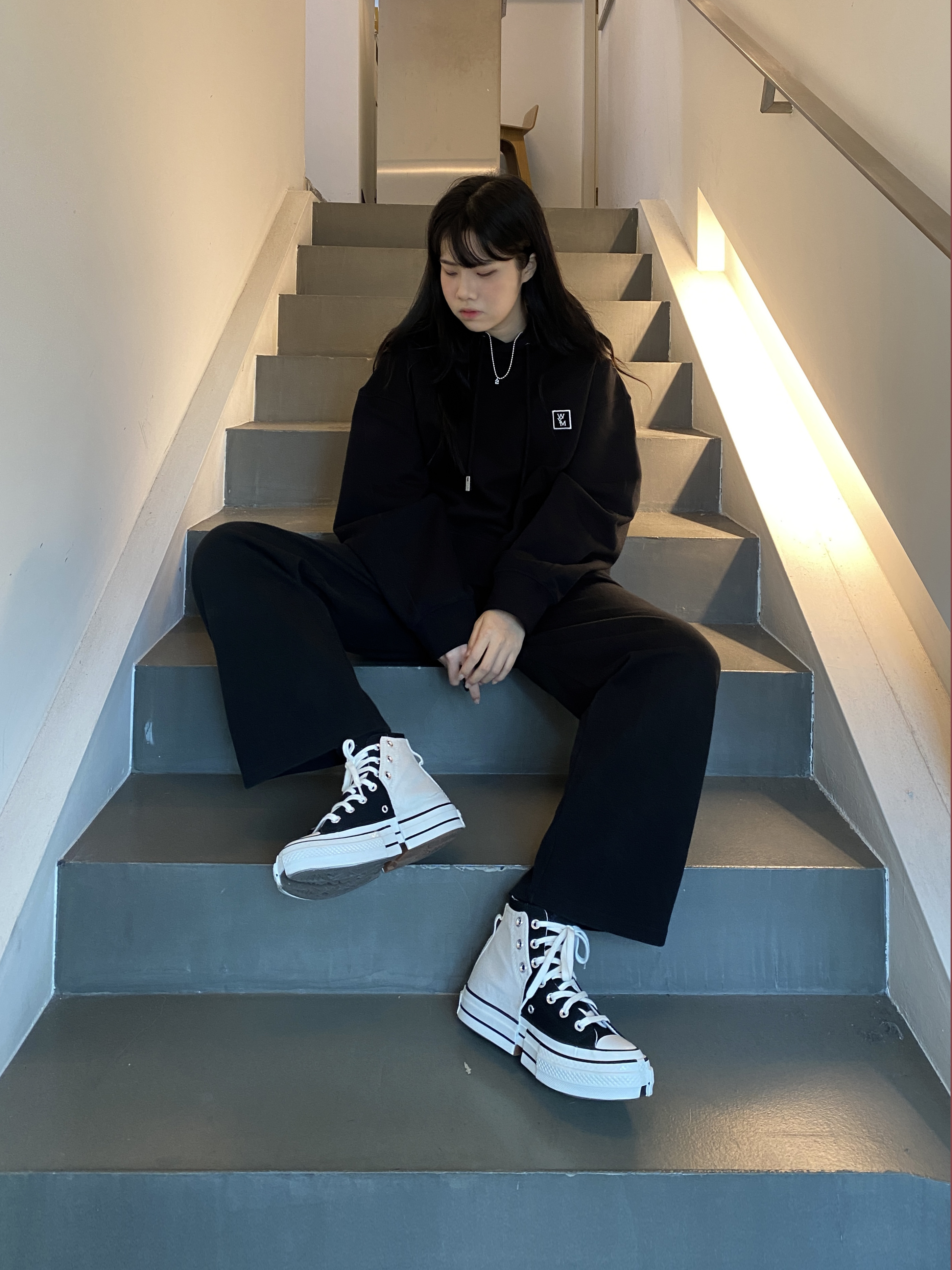 Converse x Feng Chen Wang Chuck 70 2-in-1 Natural Ivory Black 착용 스타일 - 3