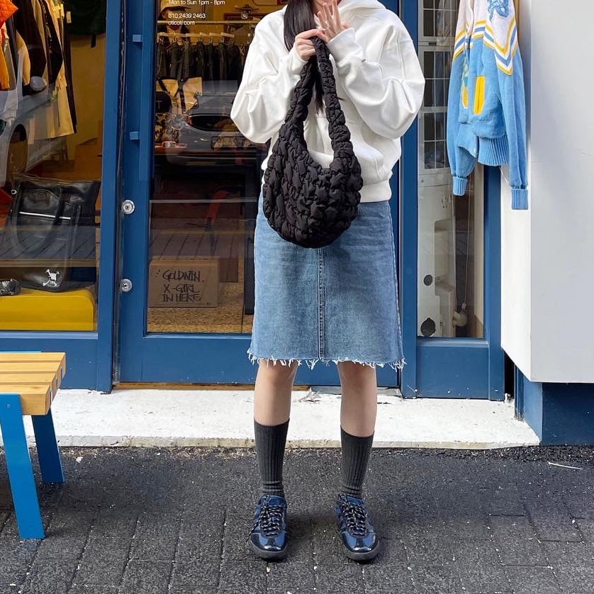 Nike x Jacquemus NRG Fleece Hoodie Sail - Asia, Adidas x Blondey McCoy A.B. Gazelle Indoor Mineral Blue 착용 스타일 - 2