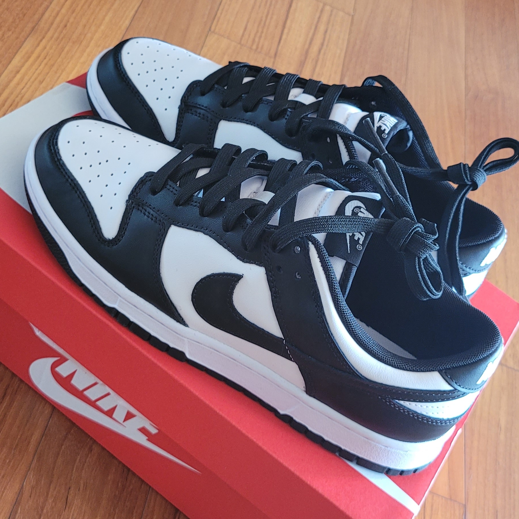 Nike Dunk Low Retro Black 착용 스타일 - 2