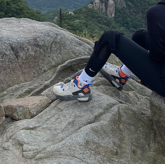 Nike ACG Air Mowabb Rattan Birch 착용 스타일