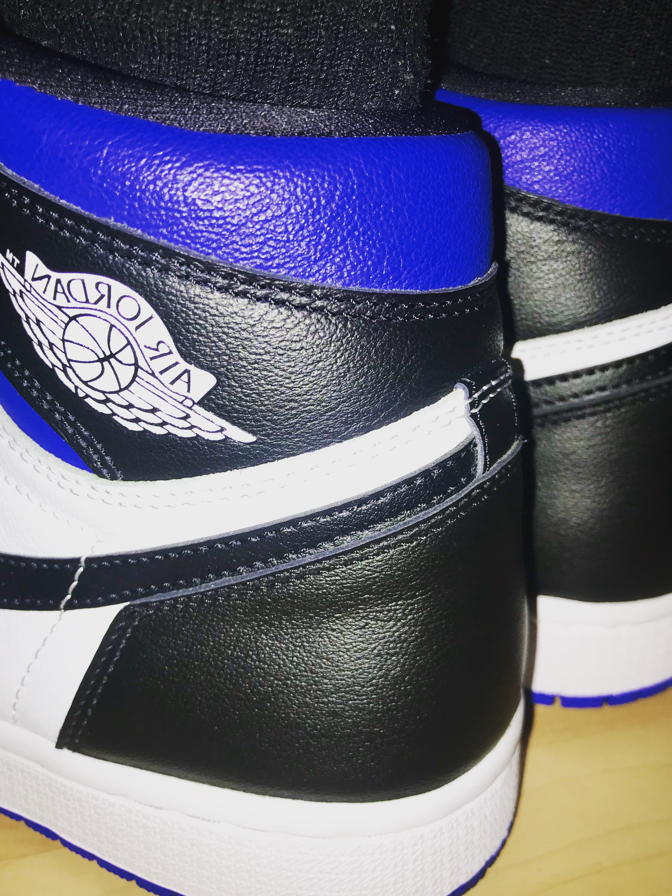 Nike x Kasina Dunk Low 80's Bus, Jordan 1 Retro High OG Black Mocha 착용 스타일 - 5