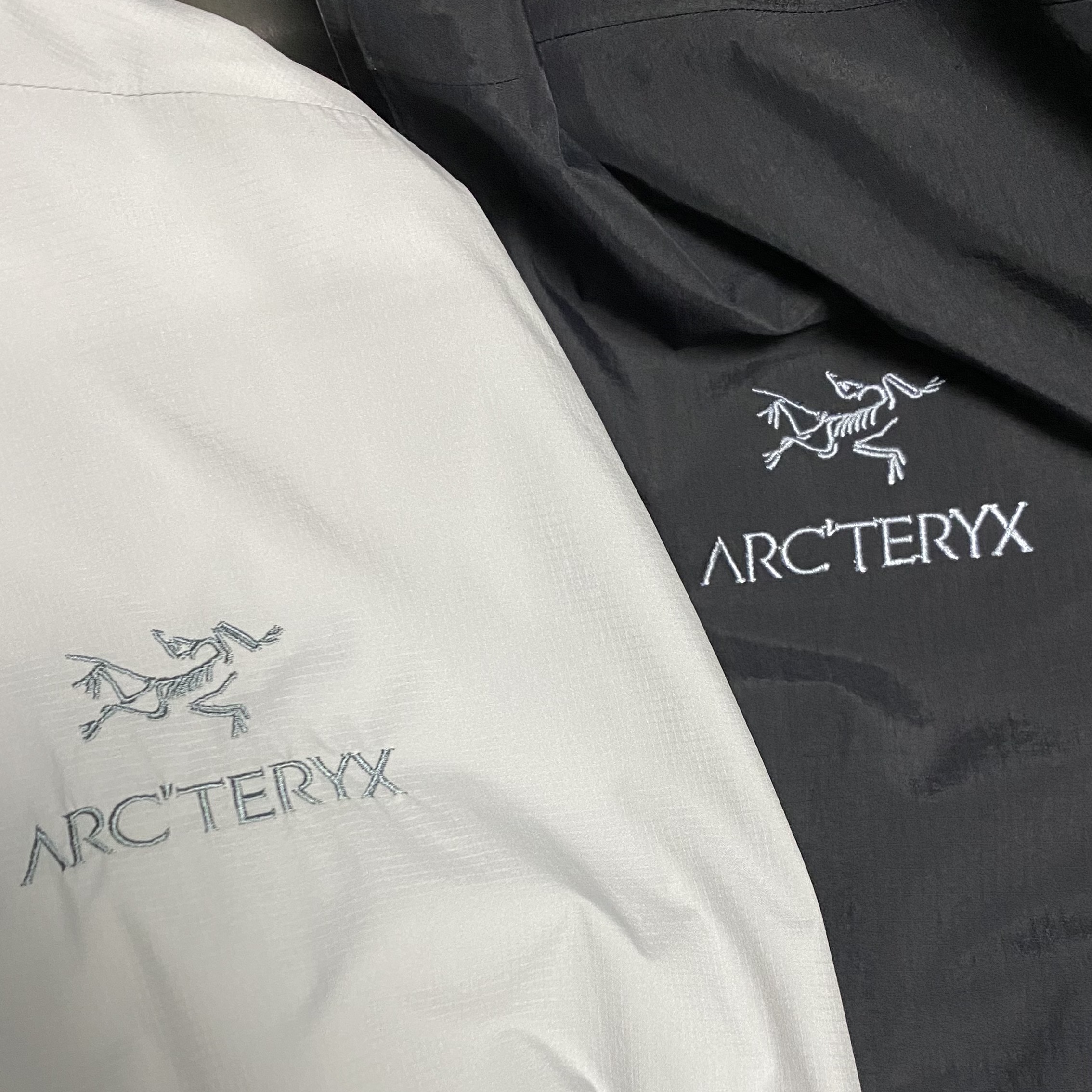 Arc'teryx Zeta SL Jacket Black, Arc'teryx Atom SL Hoody Solitude 착용 스타일