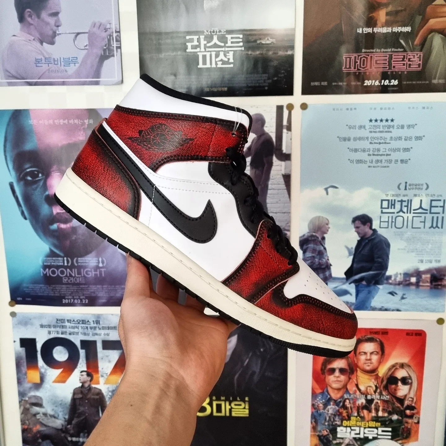 Jordan 1 Mid SE Infrared 23 착용 스타일 - 1