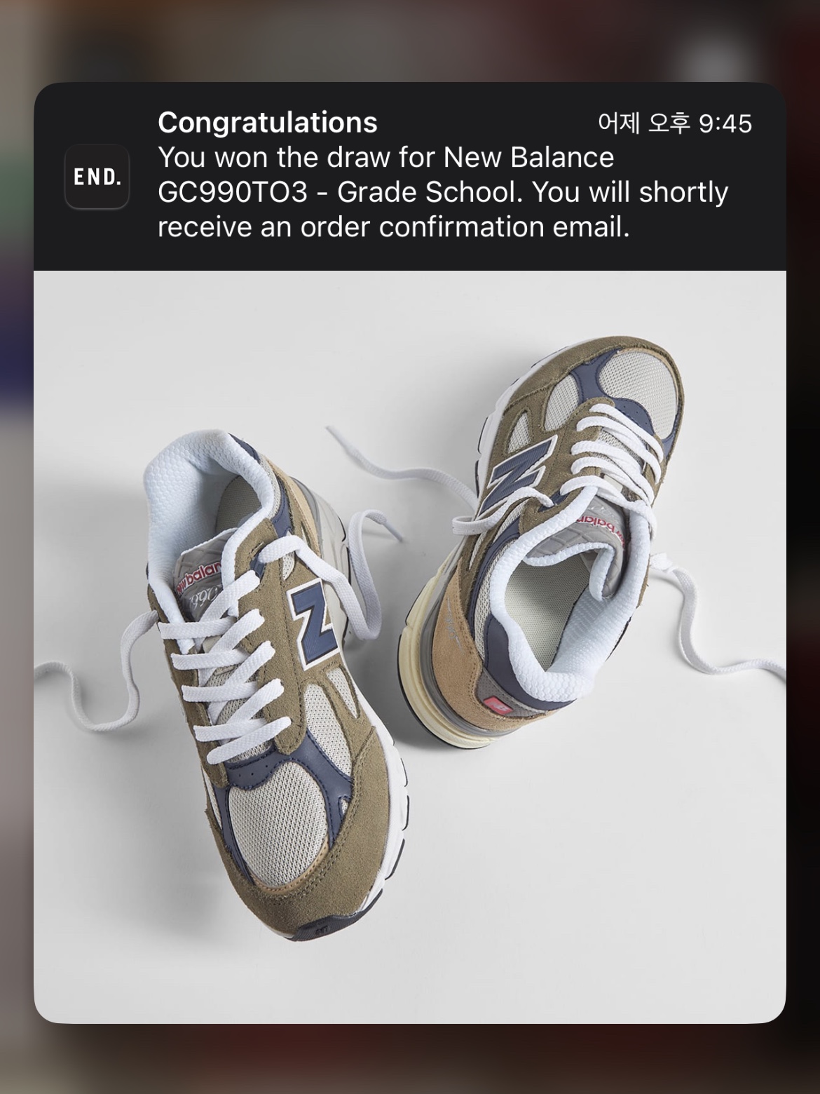 New Balance 990v3 Made in USA Olive, (W) Nike Dunk High LXX Cinnabar 착용 스타일 - 1