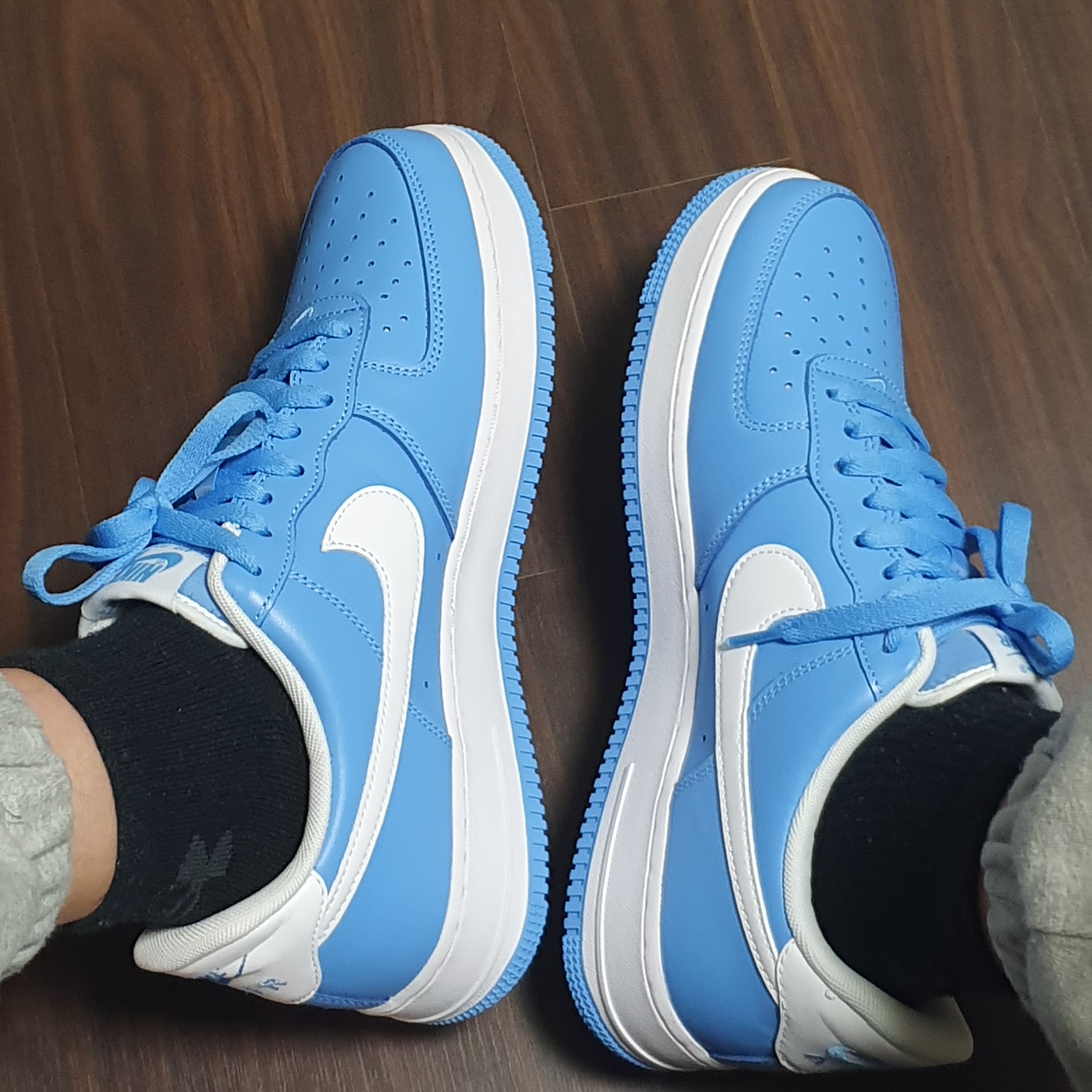 Nike Air Force 1 '07 Low University Blue 착용 스타일 - 2