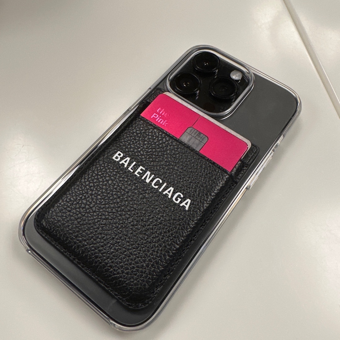 Apple iPhone 14 Pro 256GB Space Black (Korean Ver.), Balenciaga Grained Calfskin Cash Magnetic Card Holder Black White 착용 스타일 - 1