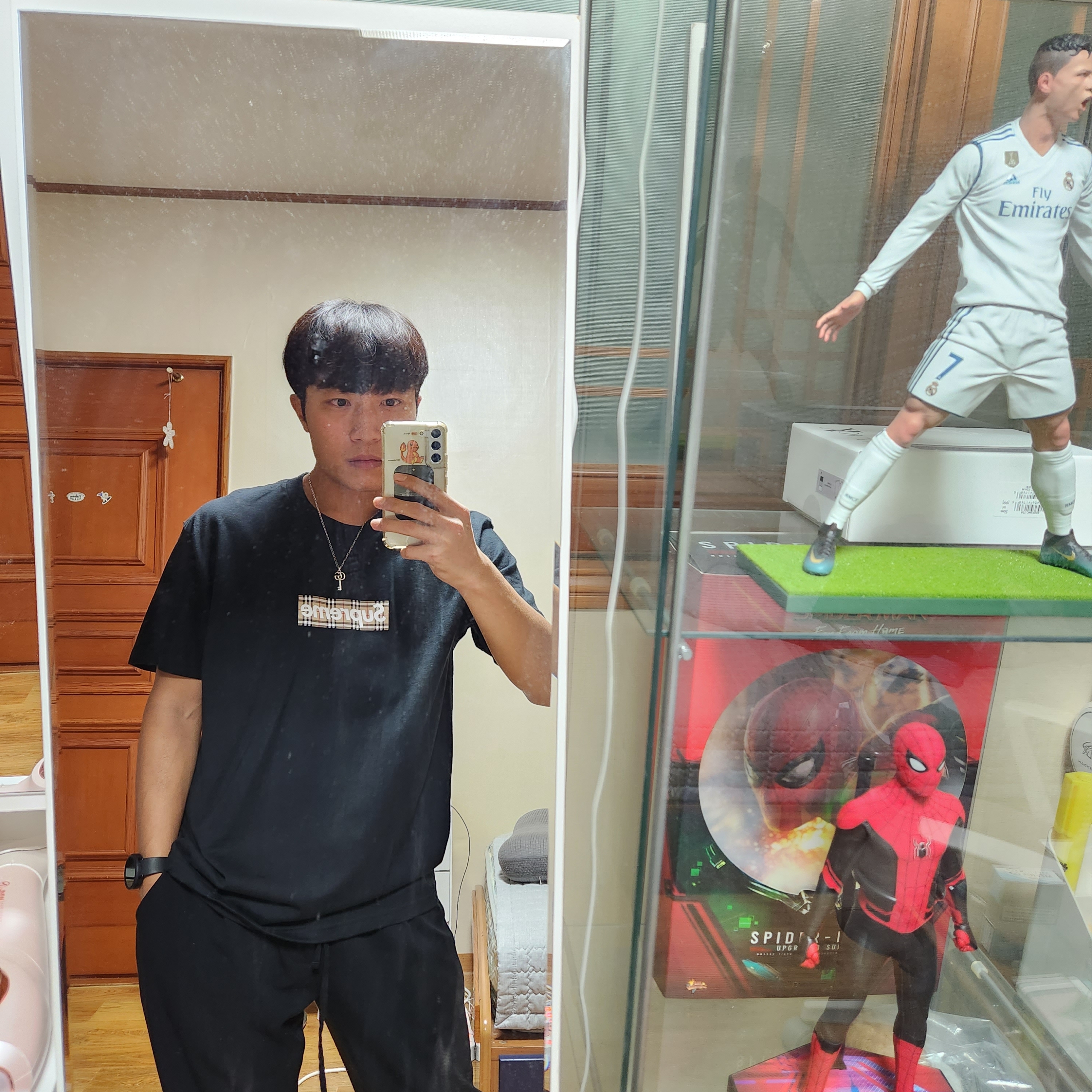 Supreme x Burberry Box Logo T-Shirt Black - 22SS 착용 스타일