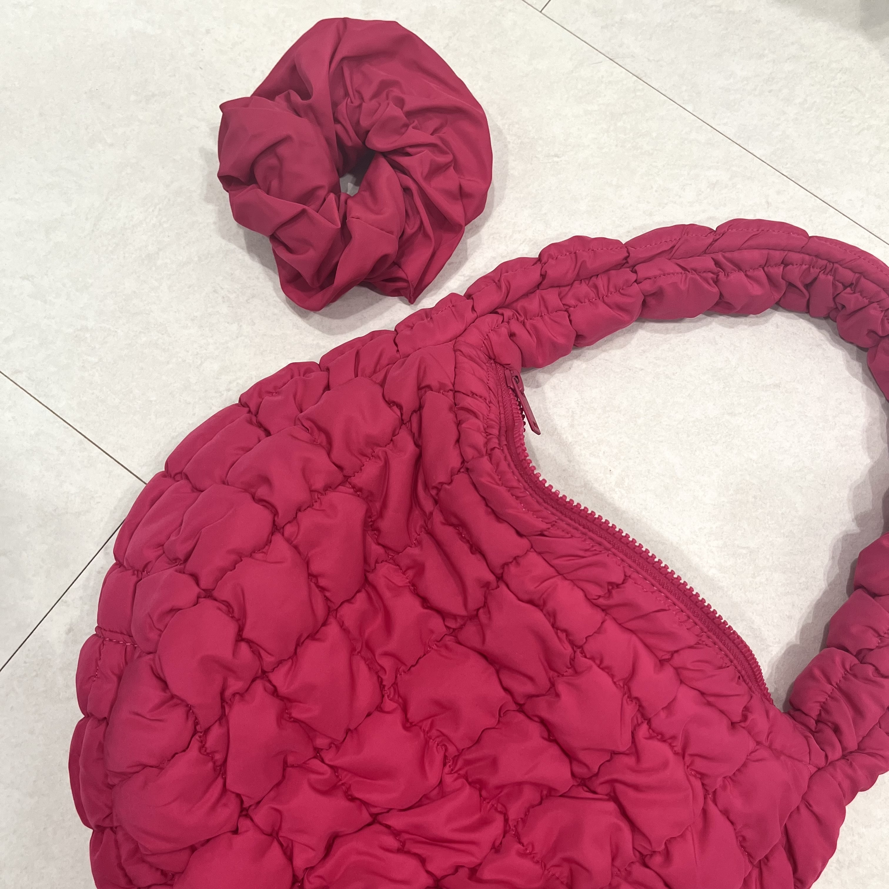 COS Quilted Mini Bag Pink 착용 스타일