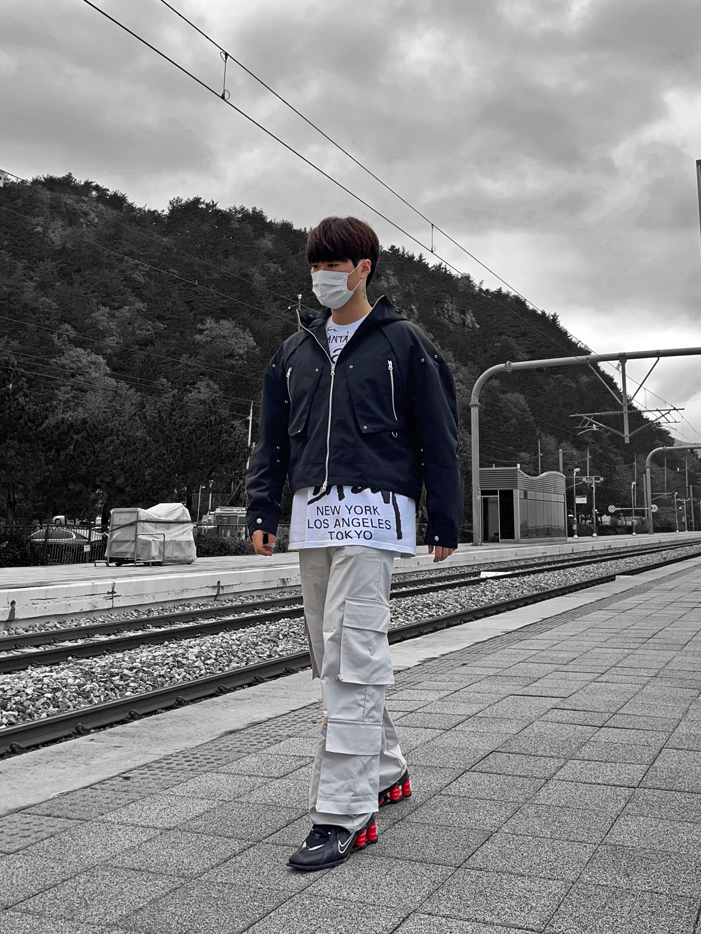 Nike x Martine Rose Shox MR4 Black, Stussy x Takahiromiyashita The Soloist 40 WT T-Shirt 착용 스타일 - 2