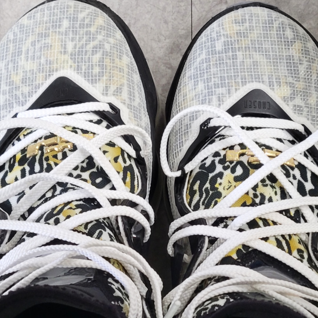 Nike LeBron XIX Royalty 착용 스타일 - 1