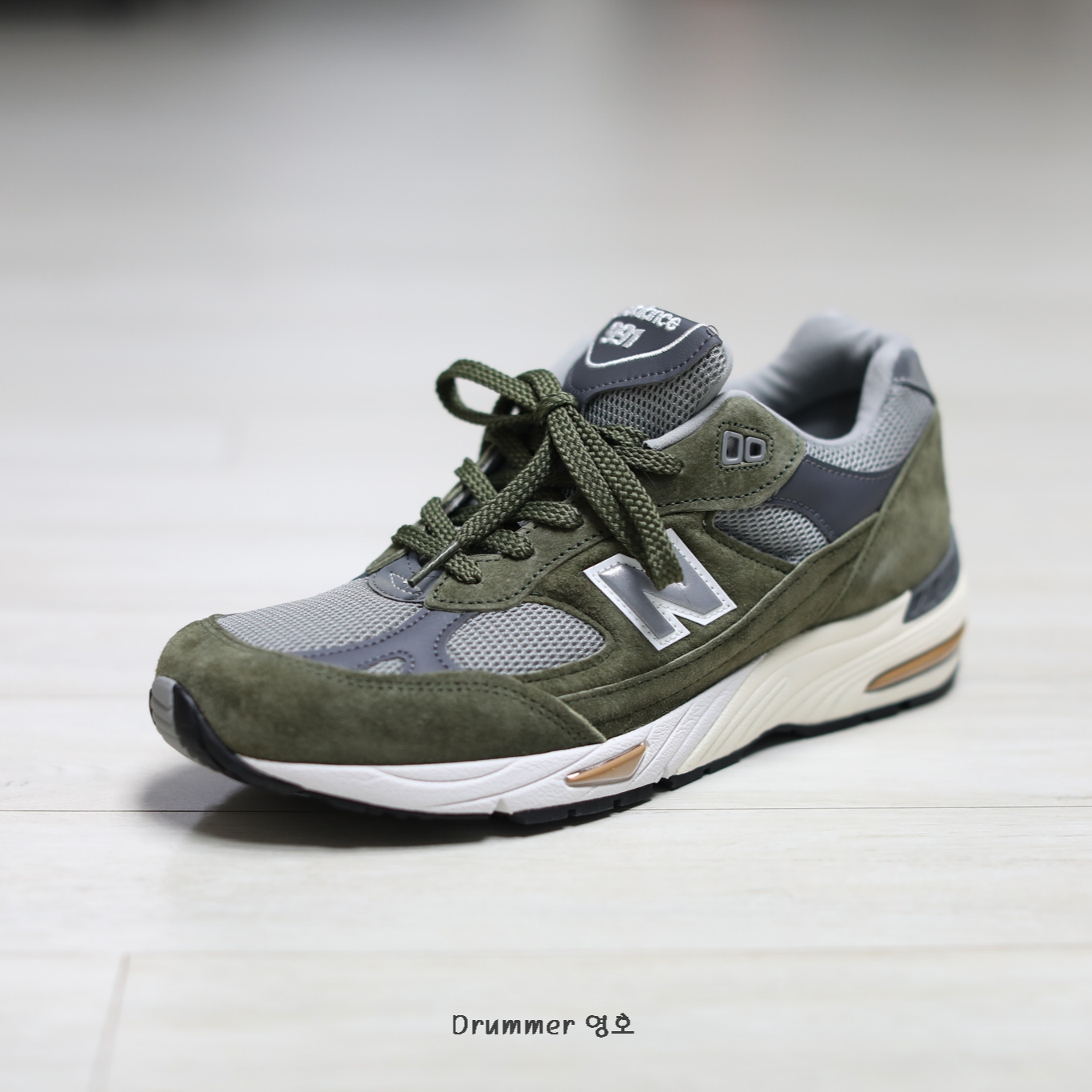New Balance 991 Made in UK Green Grey 착용 스타일