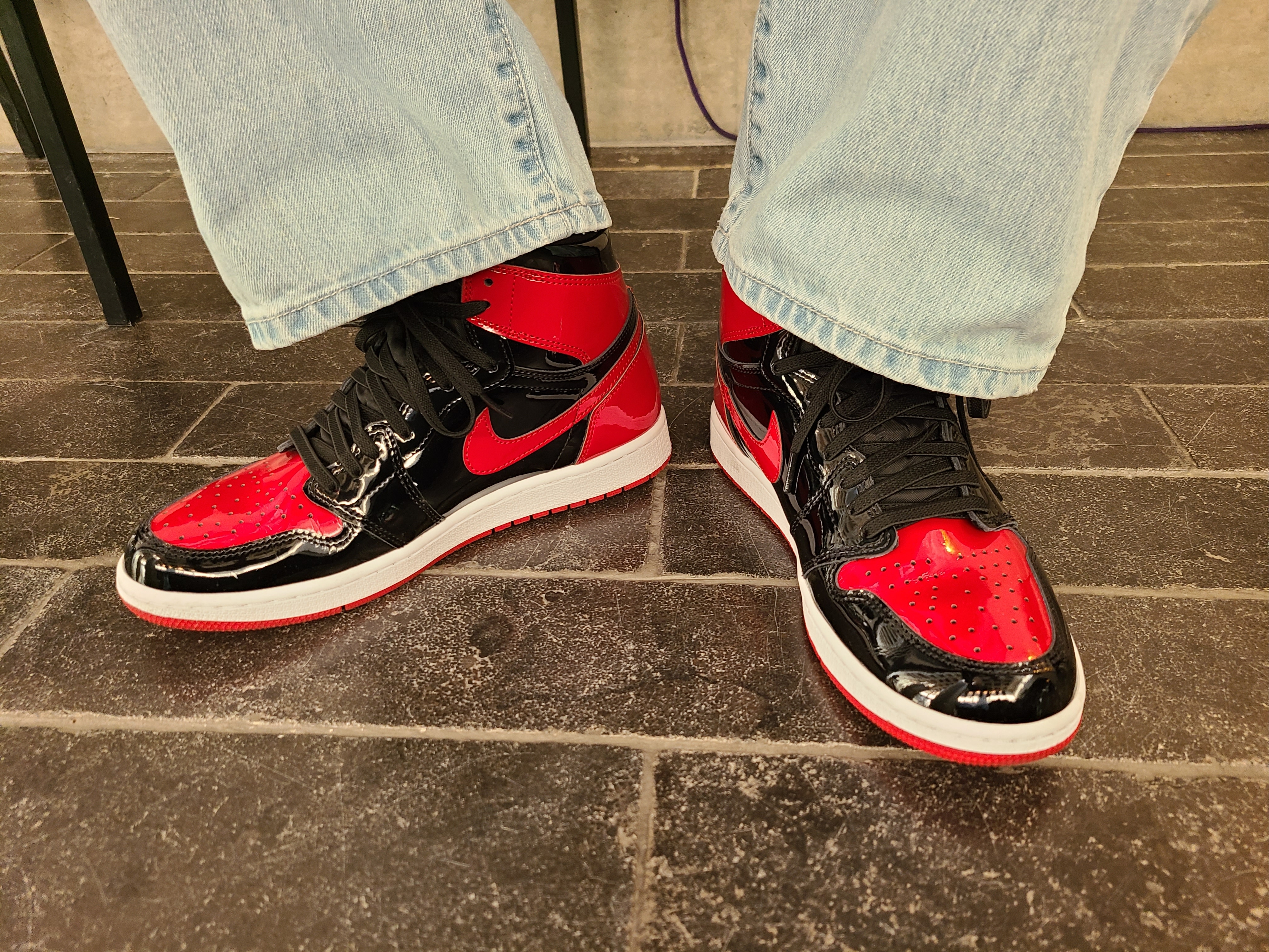 Jordan 1 Retro High OG Patent Bred 착용 스타일 - 1