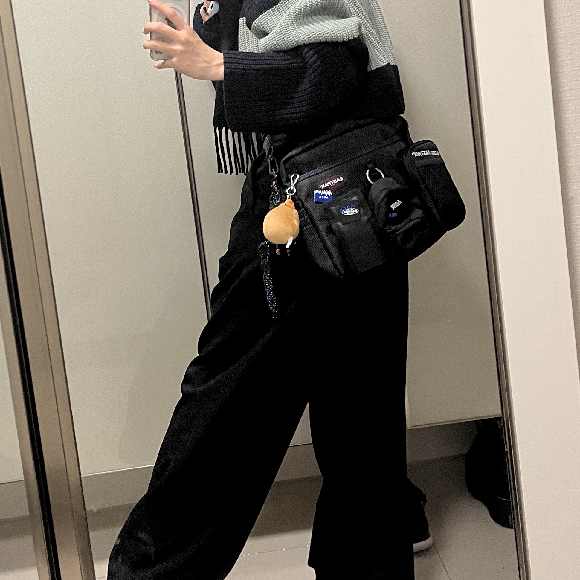 Ader Error x Eastpak Shoulder Bag Black, (W) Adidas Thesia Core Black 착용 스타일 - 1