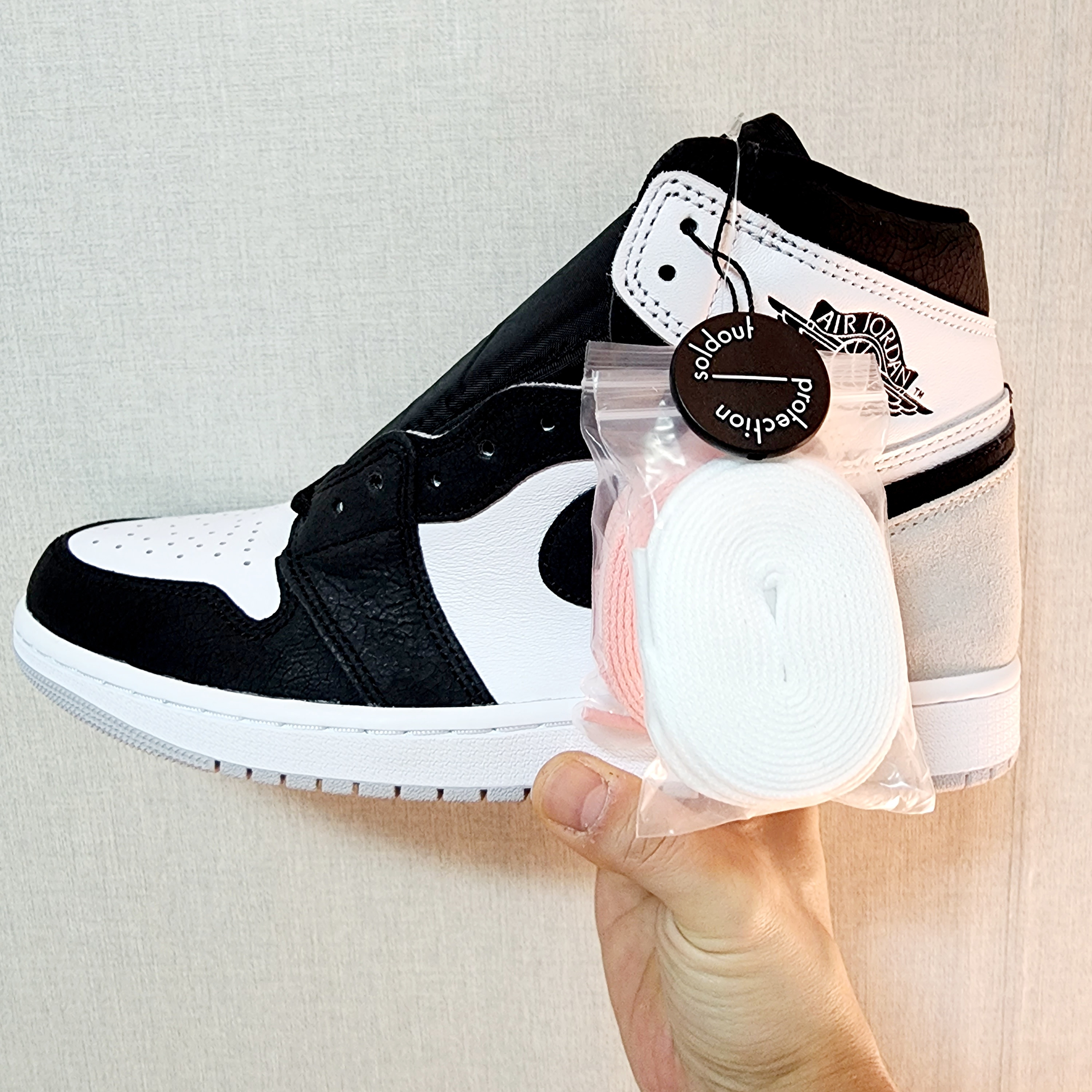 Jordan 1 Retro High OG Bleached Coral 착용 스타일 - 2