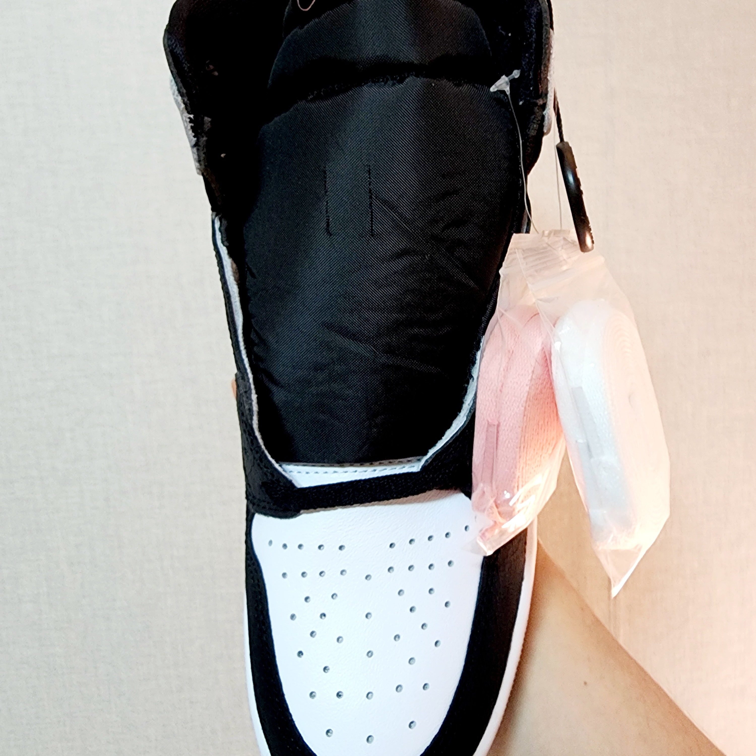 Jordan 1 Retro High OG Bleached Coral 착용 스타일 - 4