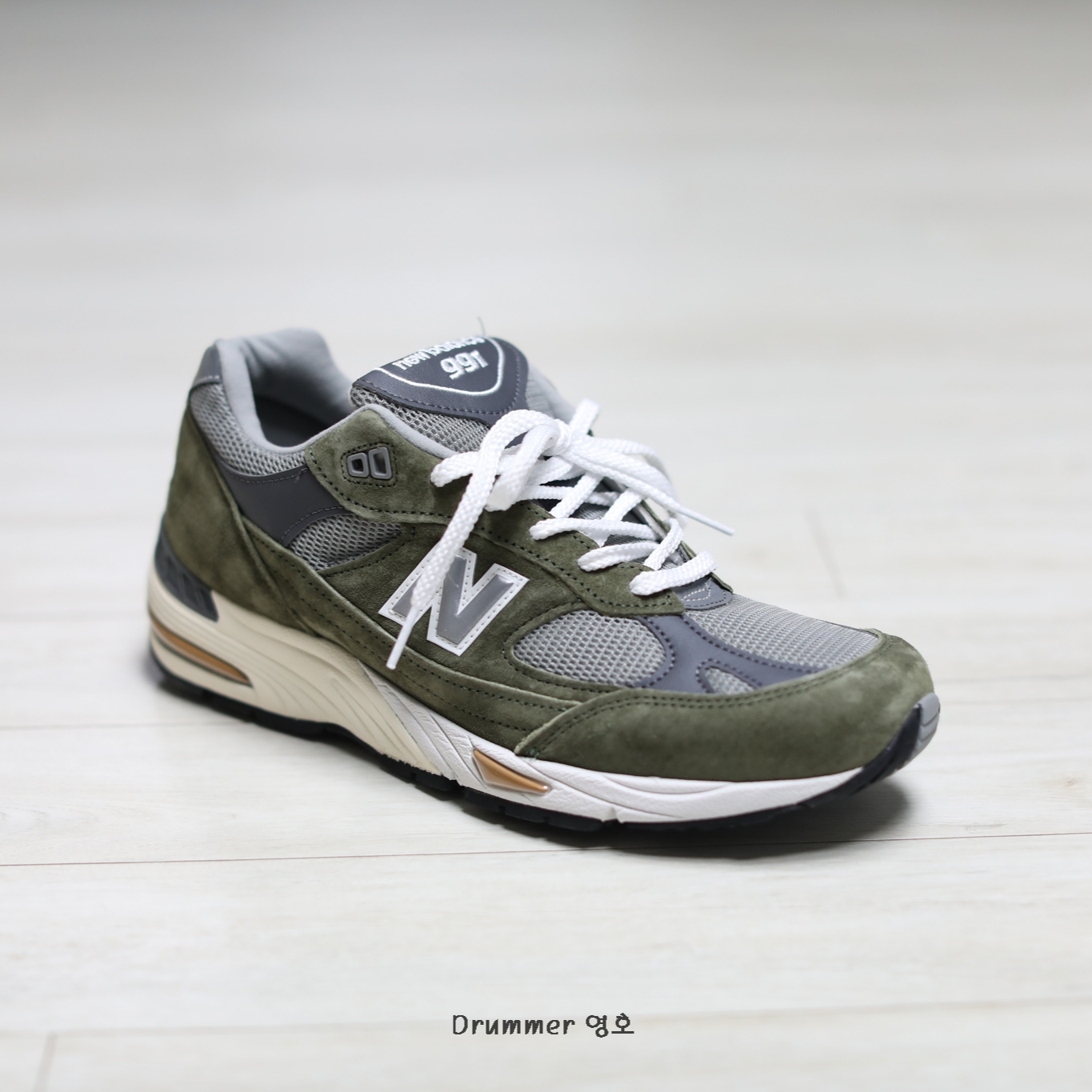 New Balance 991 Made in UK Green Grey 착용 스타일