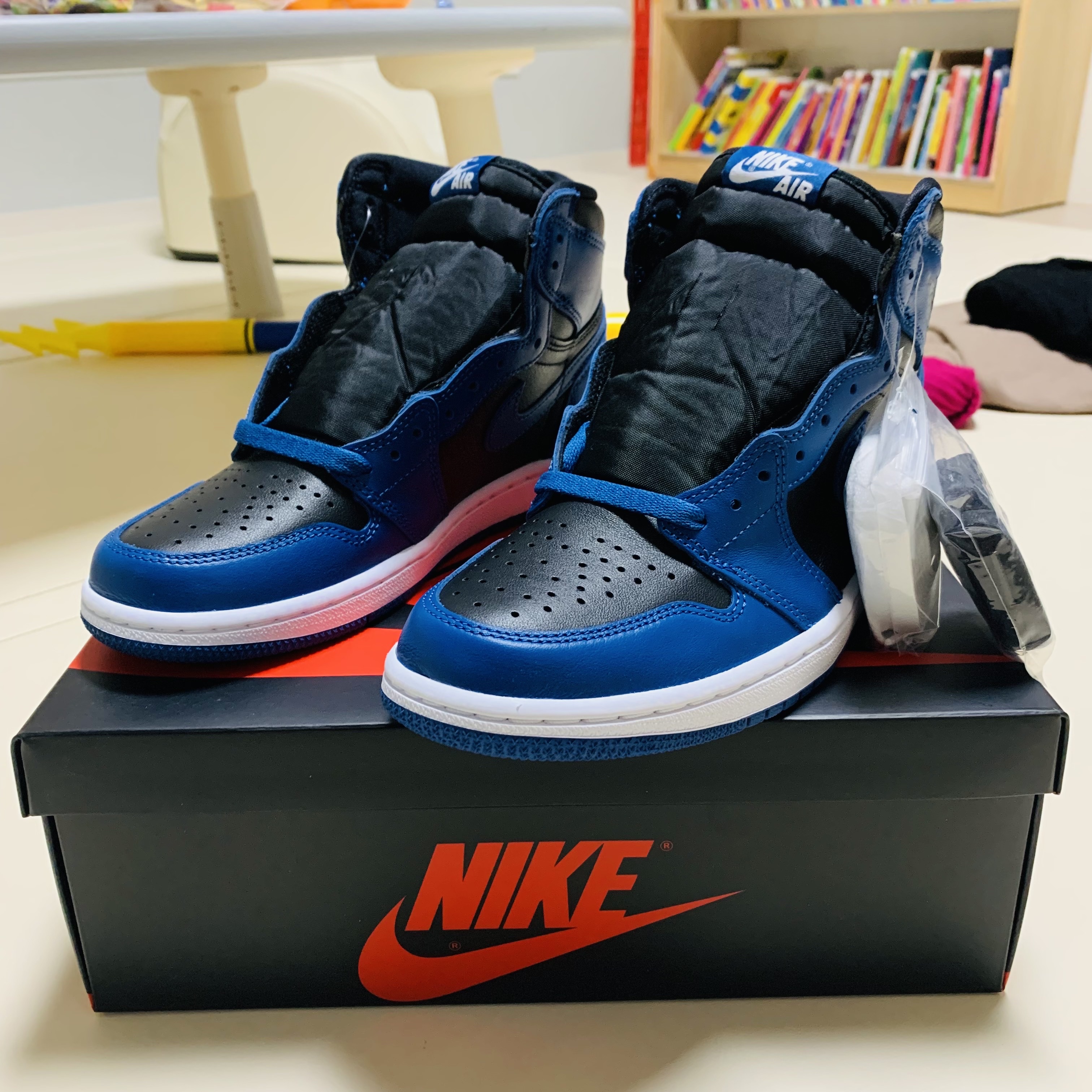 Jordan 1 Retro High OG Black Mocha, Jordan 1 Retro High OG Shadow 2.0 착용 스타일 - 3