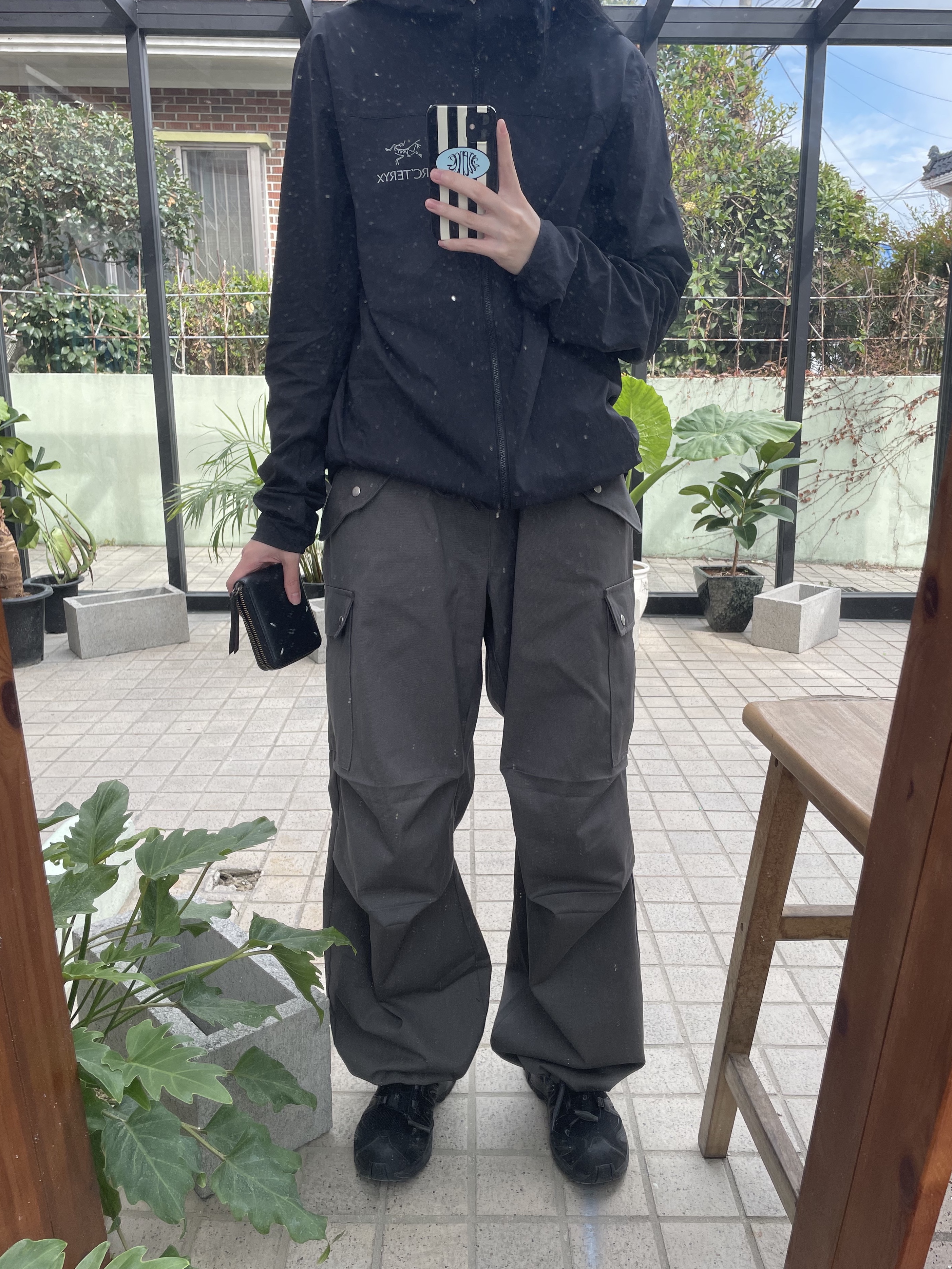 Arc'teryx Squamish Hoody Black 착용 스타일 - 1