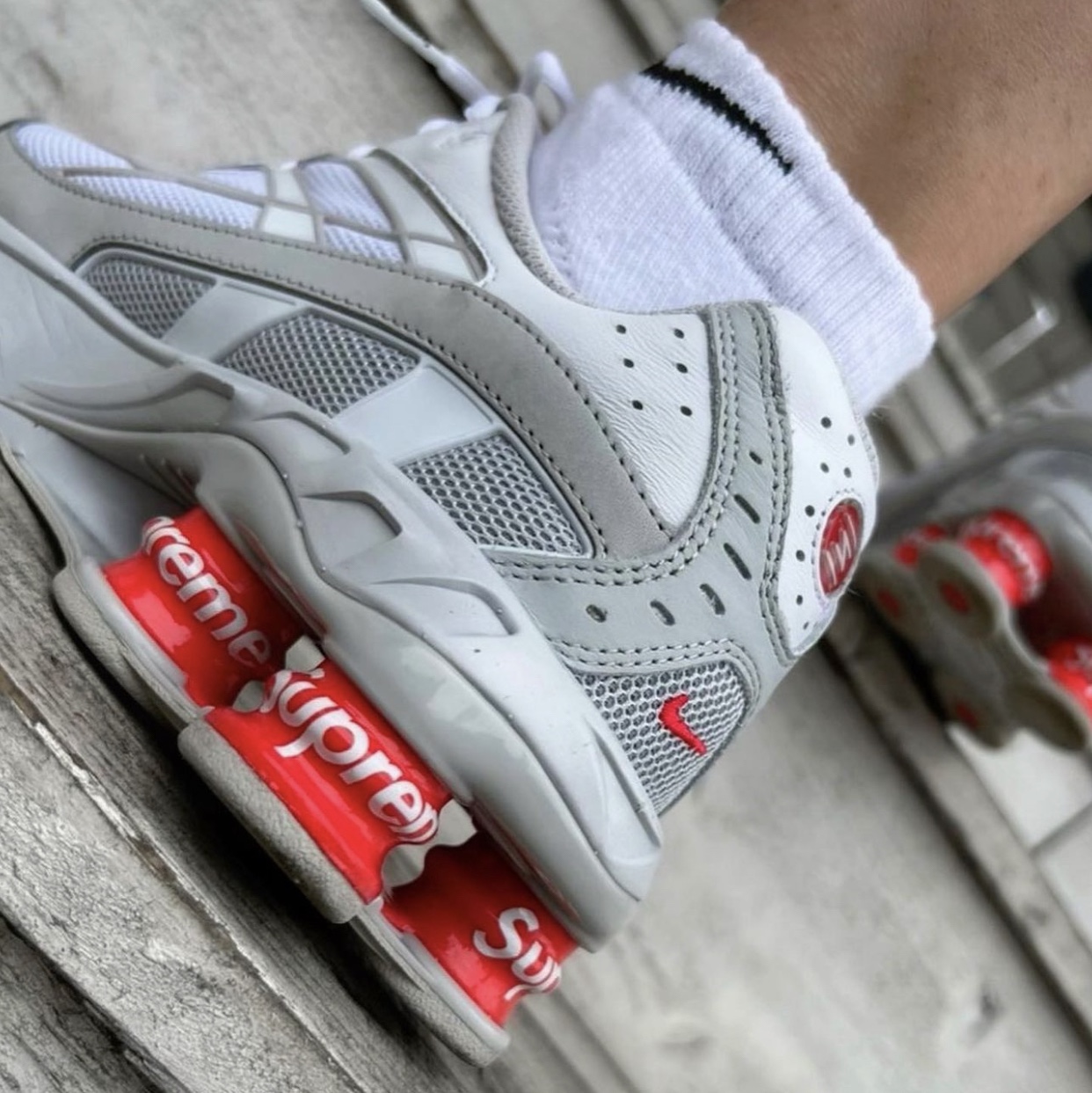 Nike x Supreme Shox Ride 2 SP White 착용 스타일 - 4