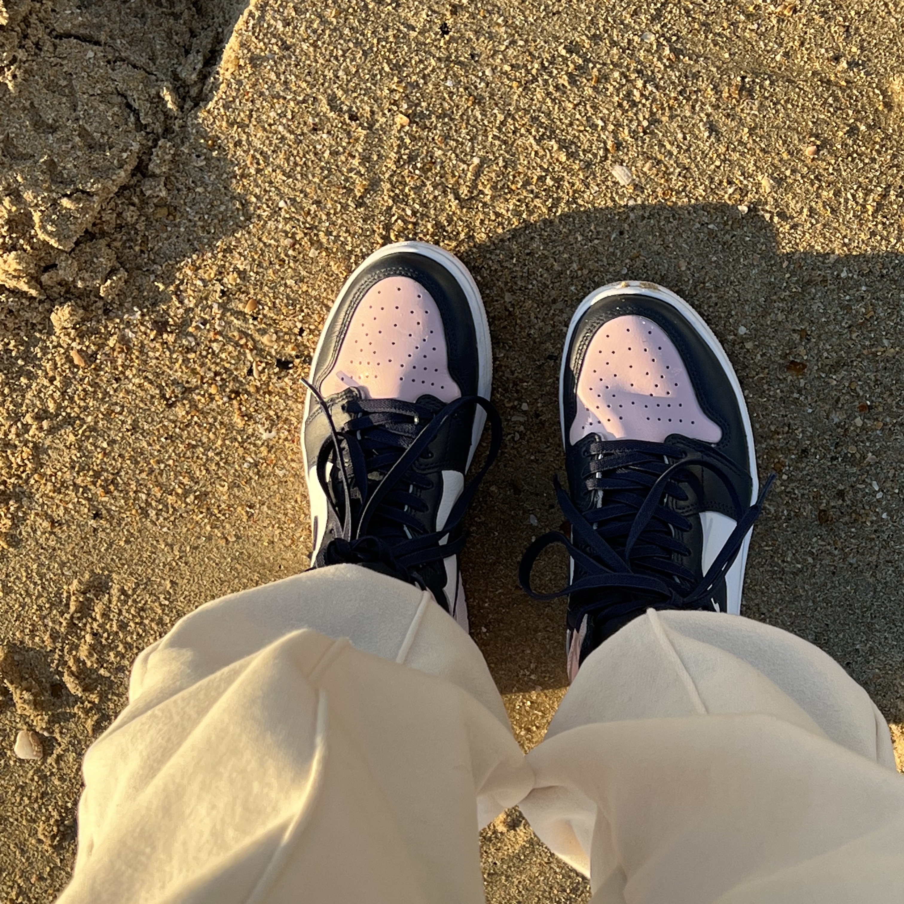 (W) Jordan 1 Retro High OG Atmosphere 착용 스타일 - 3