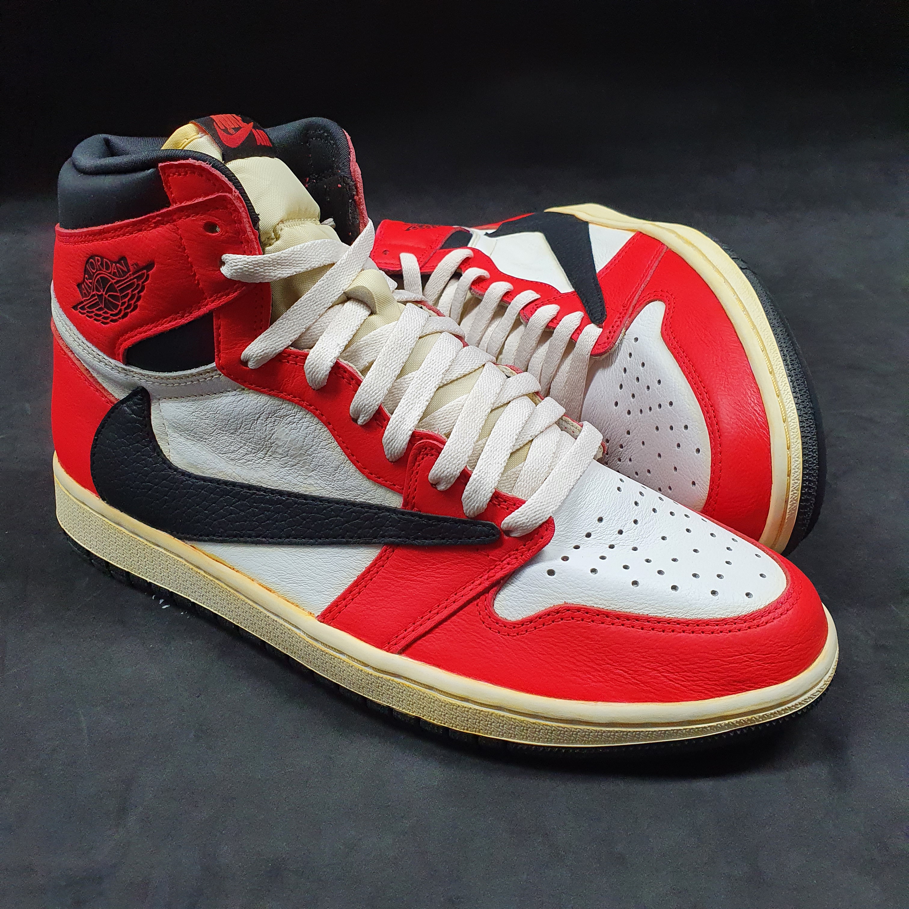Jordan 1 Retro High OG Light Fusion Red 착용 스타일 - 3