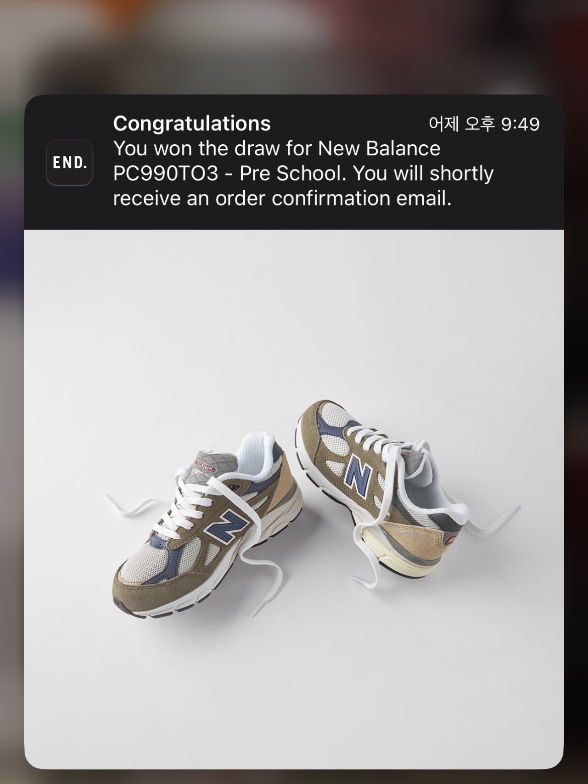 New Balance 990v3 Made in USA Olive, (W) Nike Dunk High LXX Cinnabar 착용 스타일 - 2