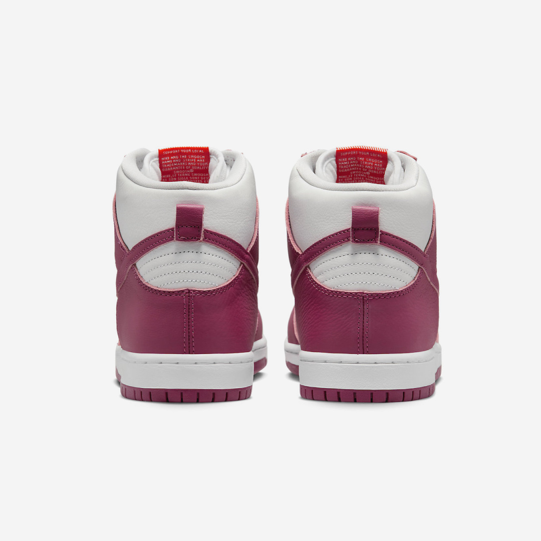 Nike SB Dunk High Pro ISO Sweet Beet White 착용 스타일 - 5