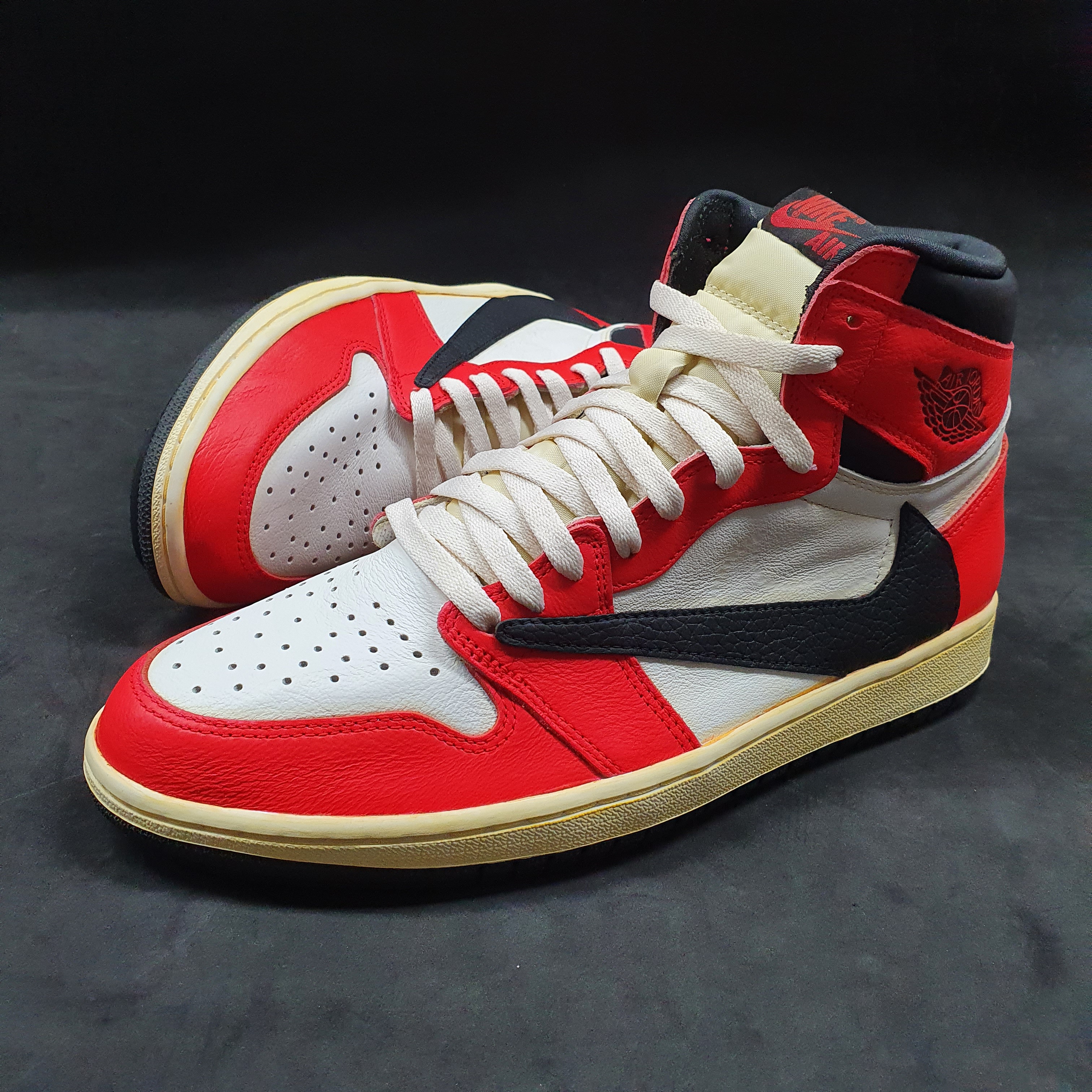 Jordan 1 Retro High OG Light Fusion Red 착용 스타일 - 4