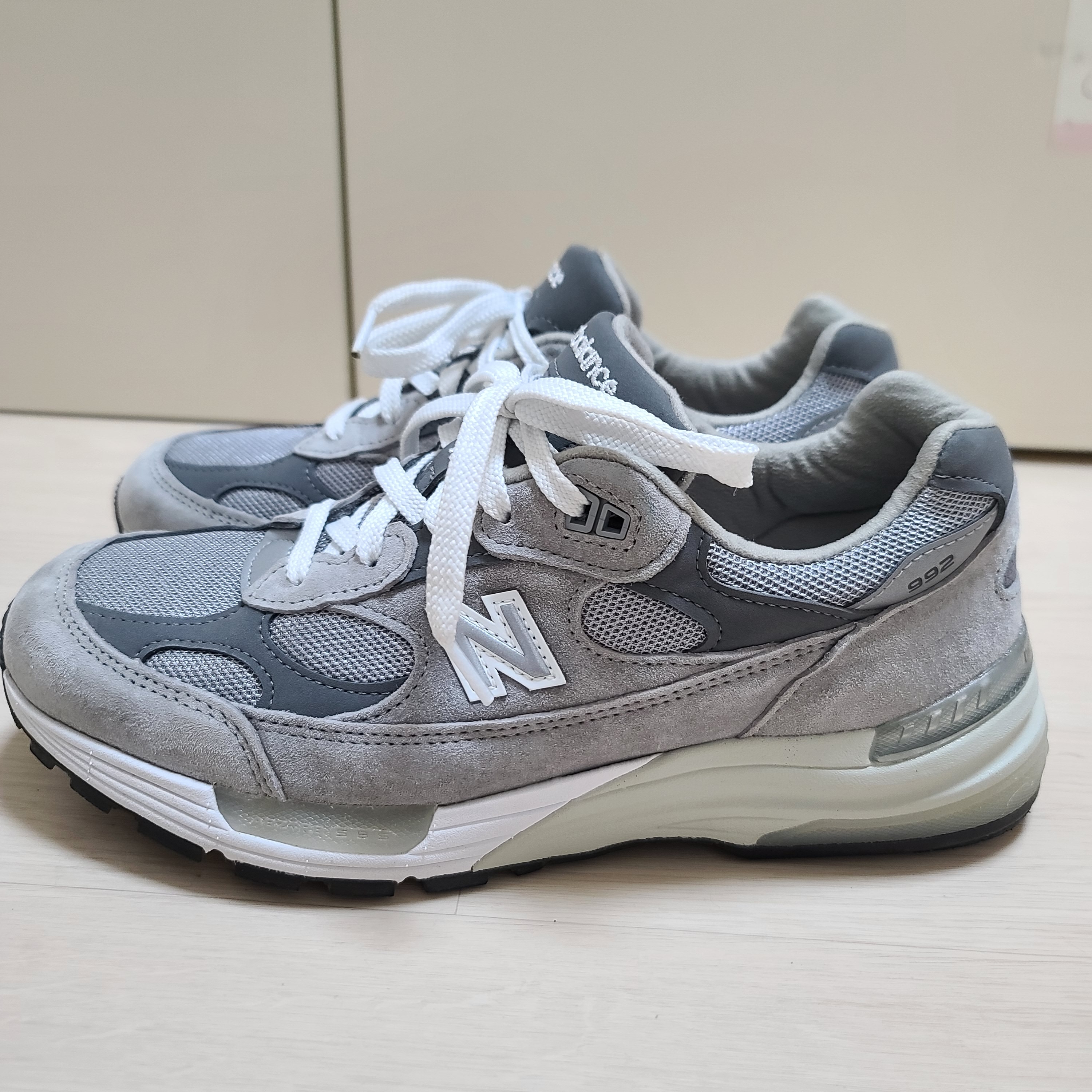 New Balance 992 Made in USA Grey - D Standard 착용 스타일