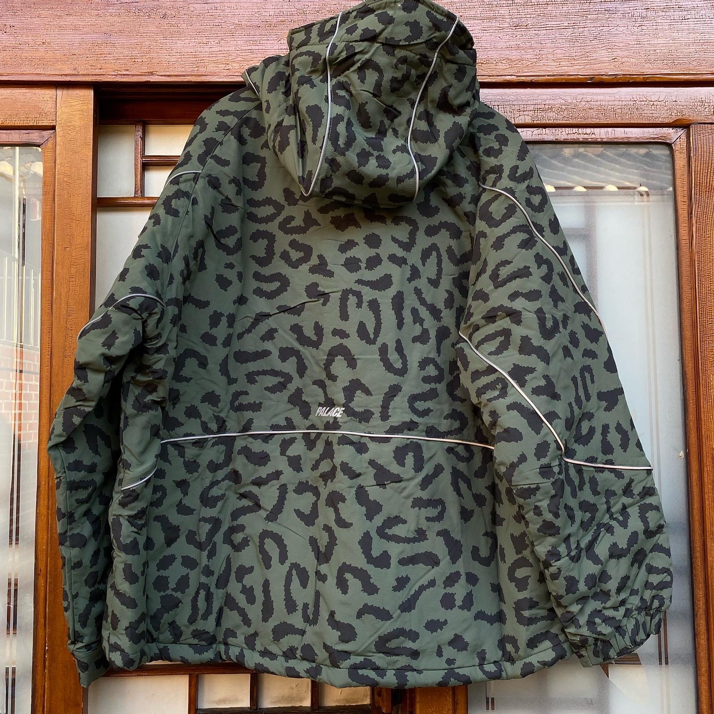 Palace M-Tech Hooded Jacket Olive Cheetah - 22FW 착용 스타일 - 3