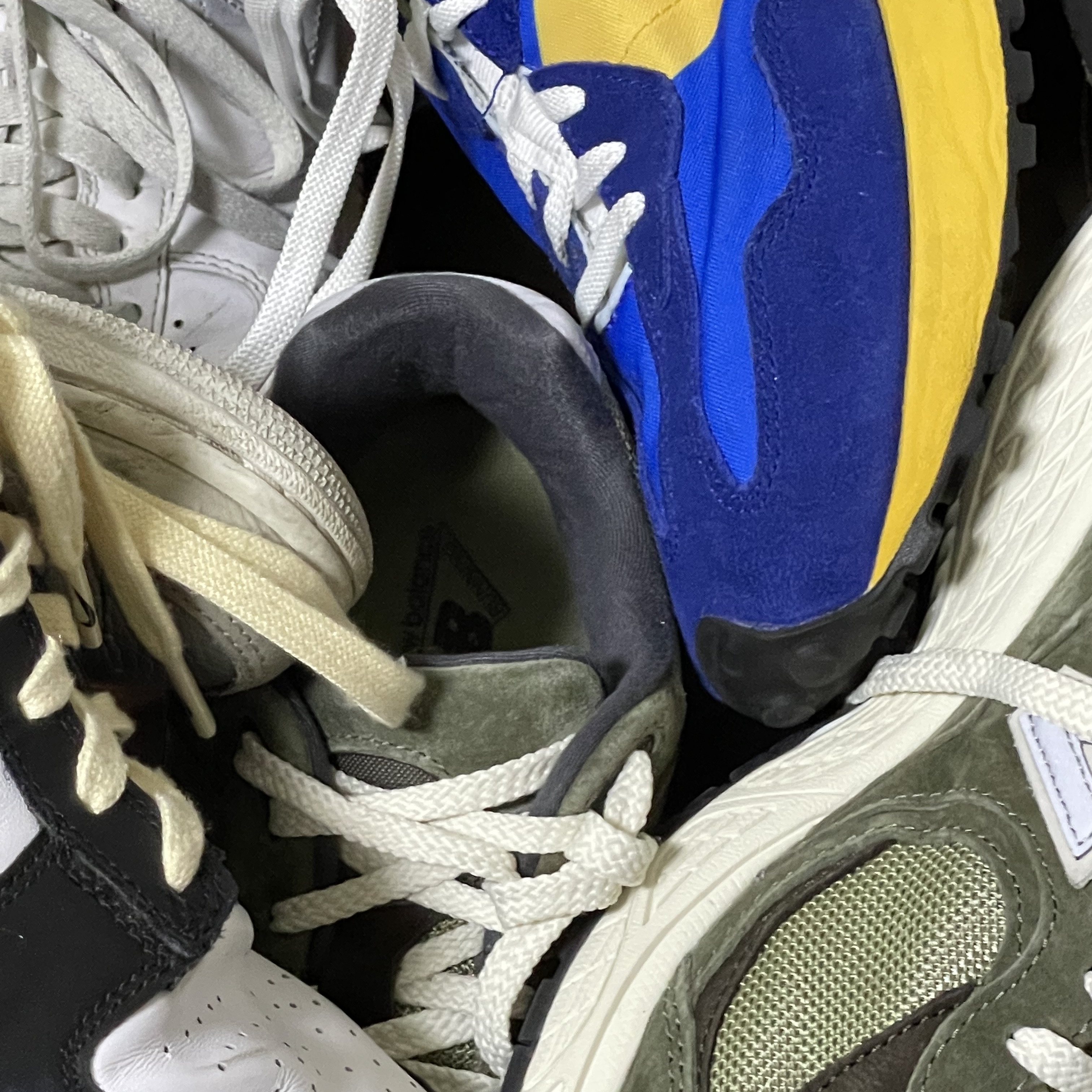 New Balance 2002R Special Vintage Khaki, Nike x Matthew M Williams Zoom 004 Stone 착용 스타일 - 3