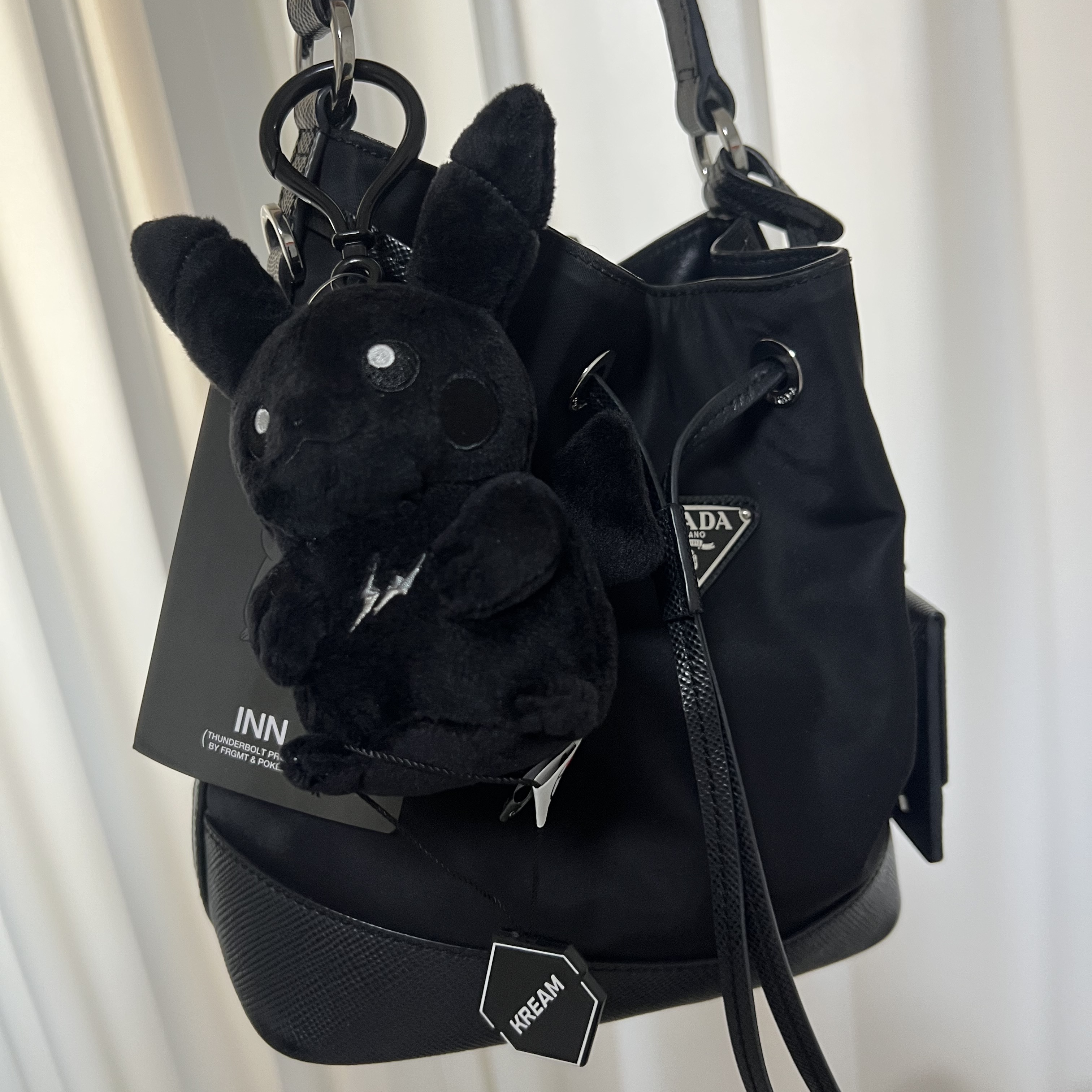 Fragment x Pokemon INN Thunderbolt Project TBP Mascot Key Ring Pikachu Black 착용 스타일