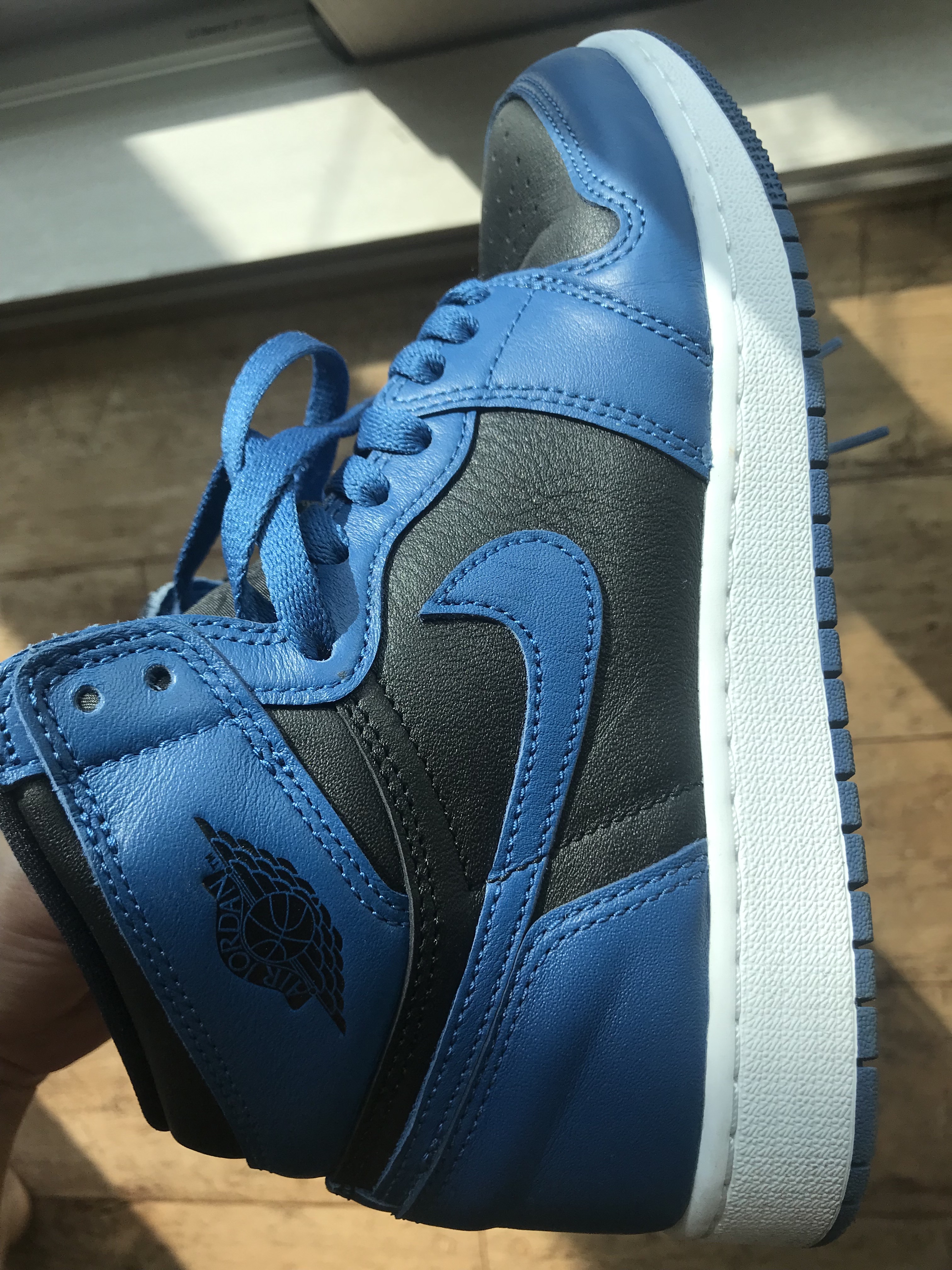 Jordan 1 Retro High OG Dark Marina Blue 착용 스타일 - 2