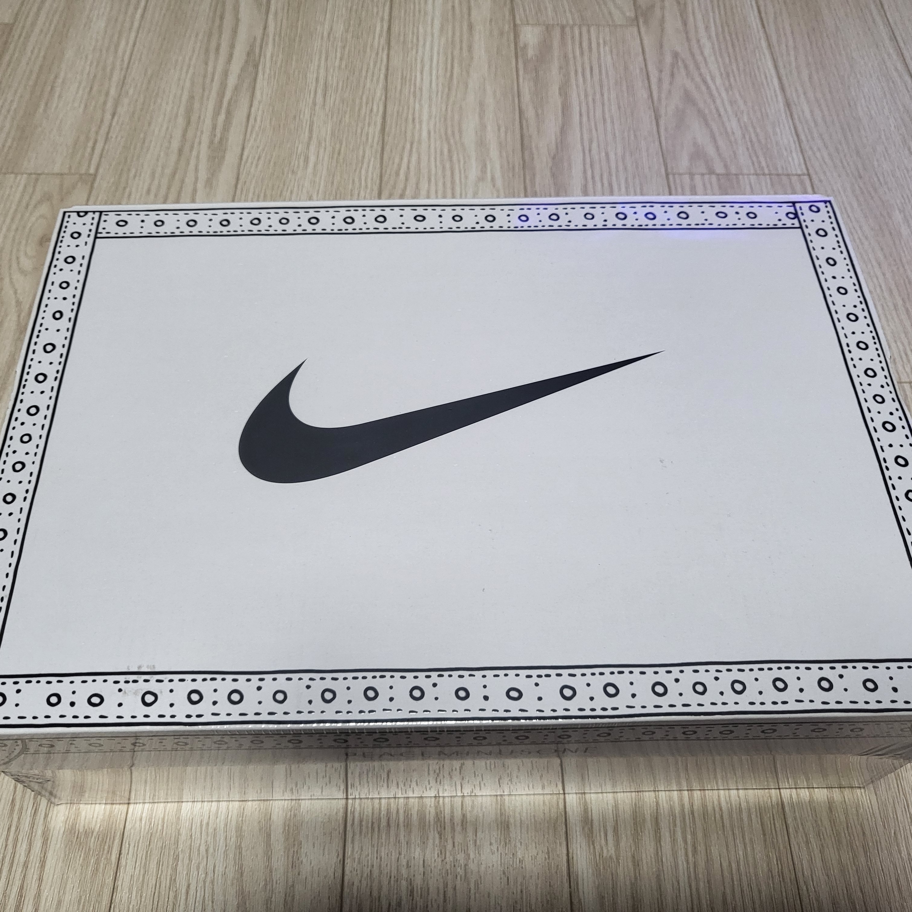 Nike x Peaceminusone Kwondo1 White 착용 스타일 - 3