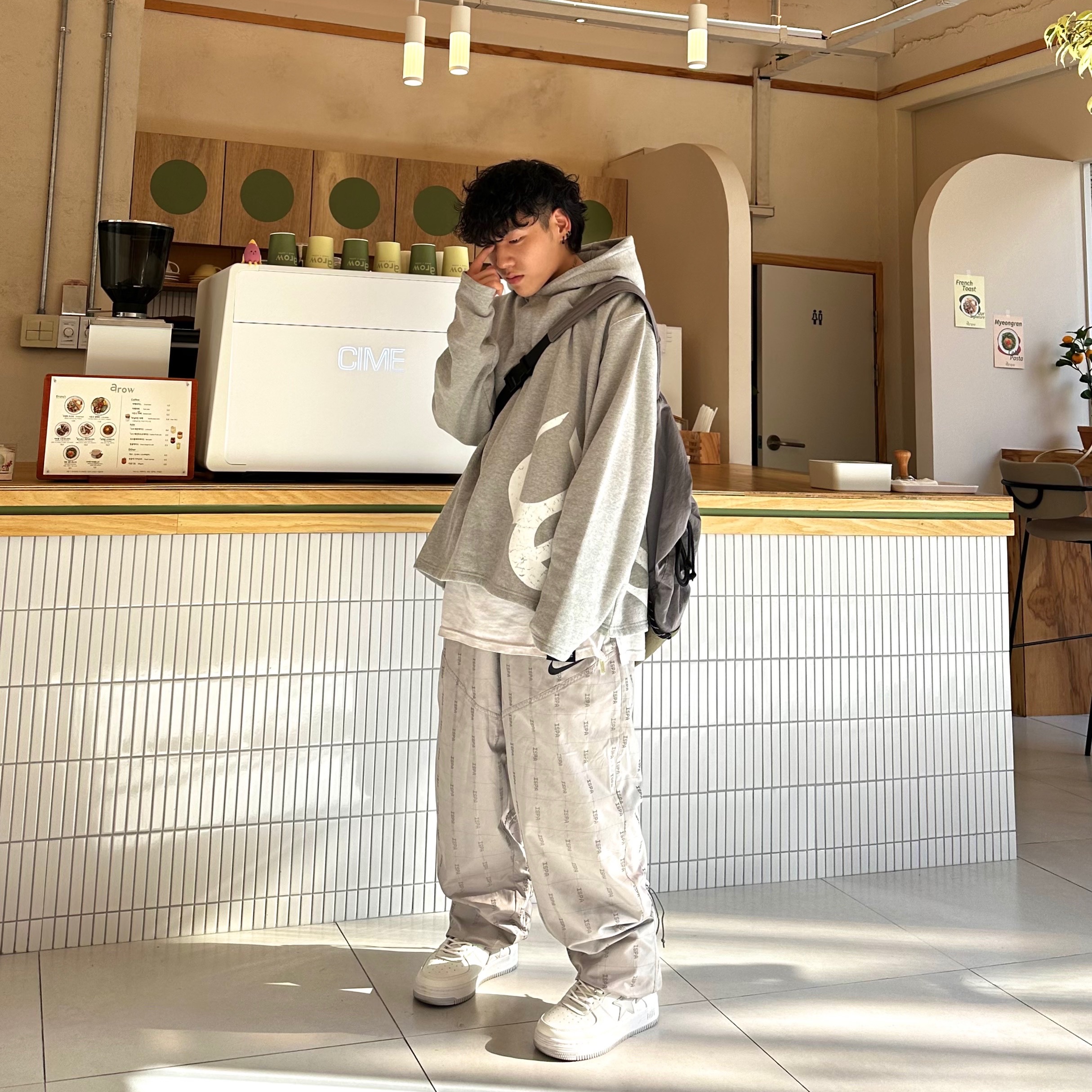 BAPE x JJJJound Bape Sta Low White Light Grey 착용 스타일 - 1