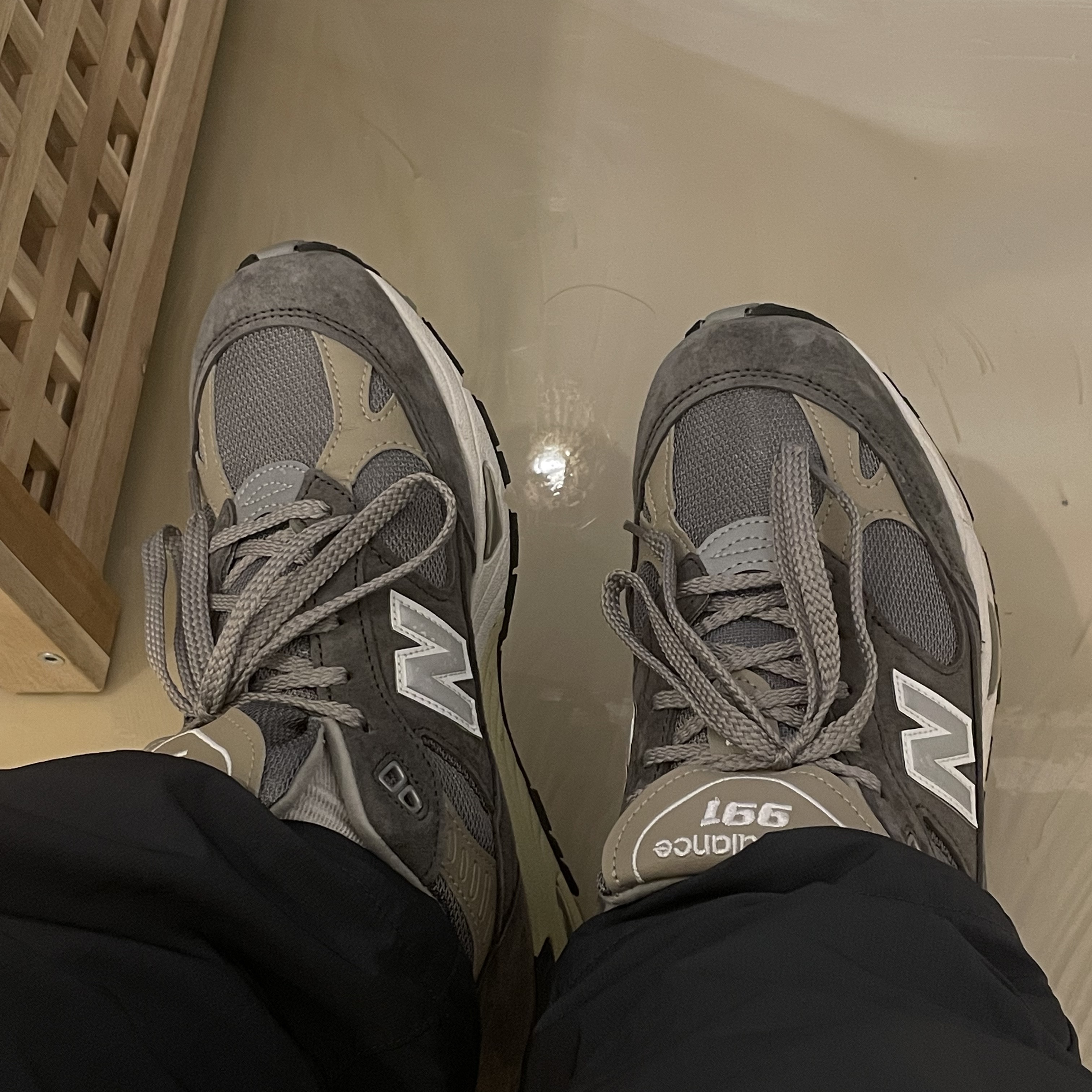 New Balance 991 Made in UK 40th Anniversary Grey 착용 스타일