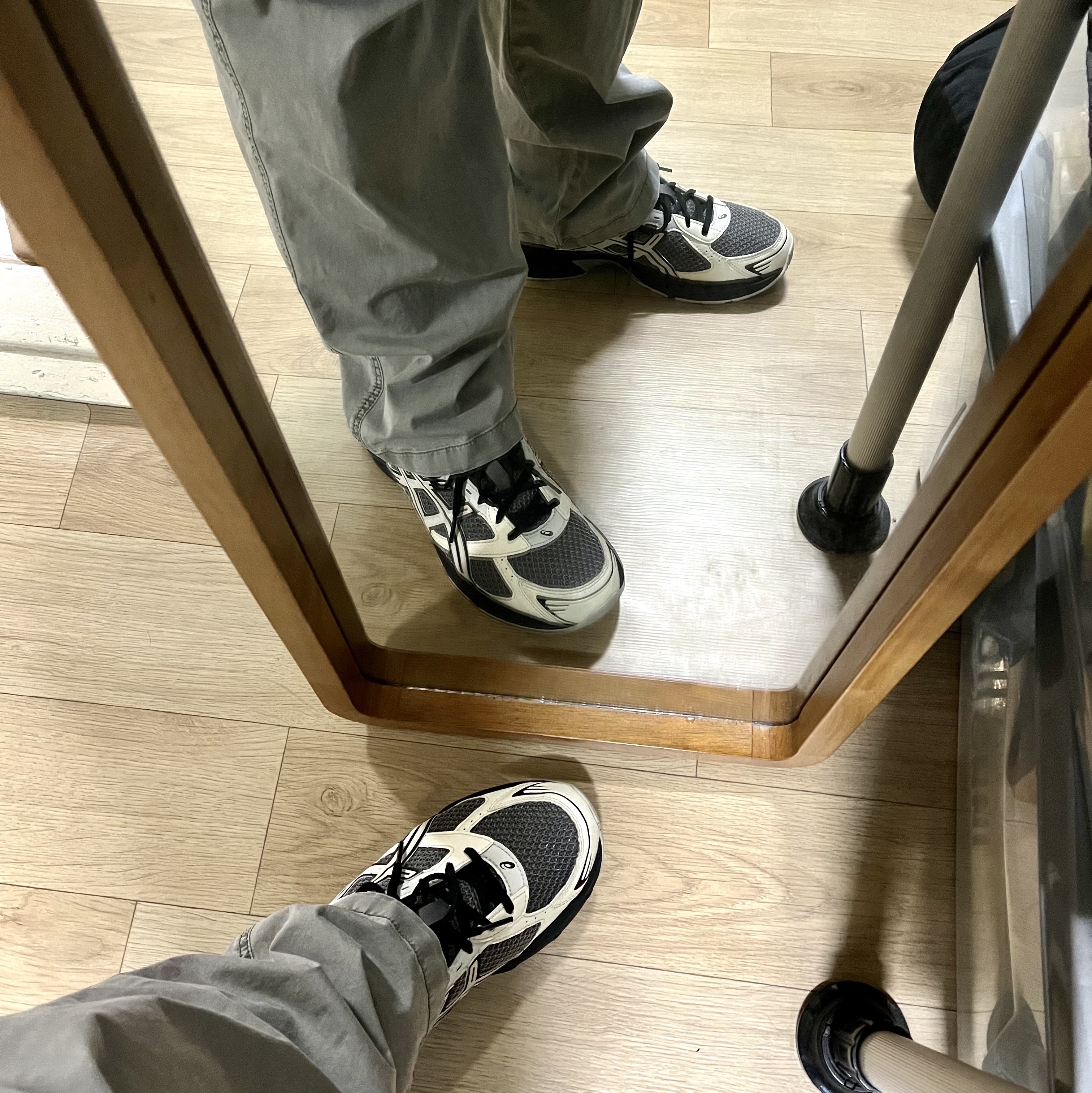 Asics x I4P Gel-1130 Mink Glacier Grey 착용 스타일