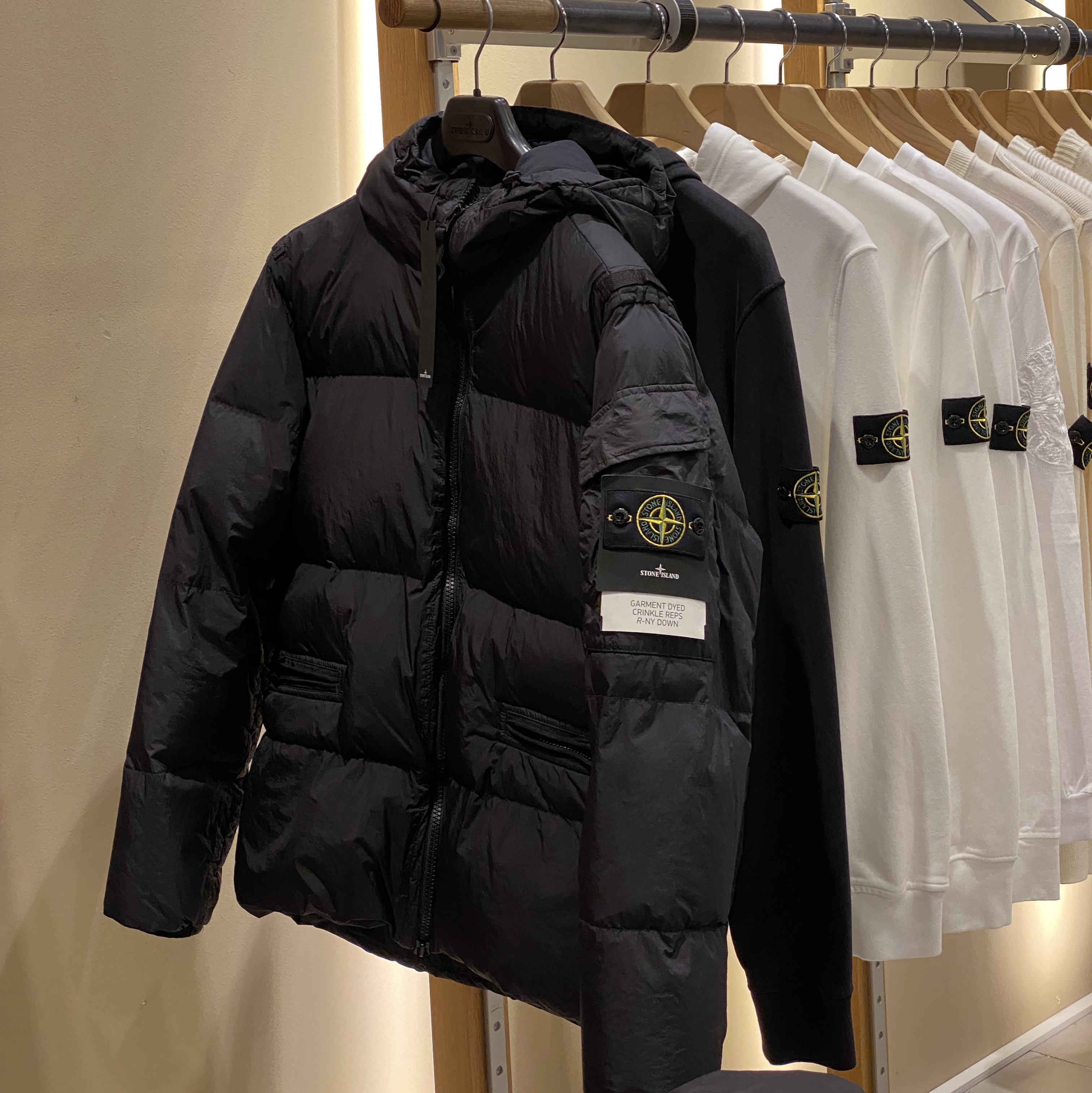 Stone Island 40223 Garment Dyed Crinkle Reps Down Jacket Black - 22FW, Rolex Submariner Date 41mm 126613LN Black Oyster 착용 스타일 - 2