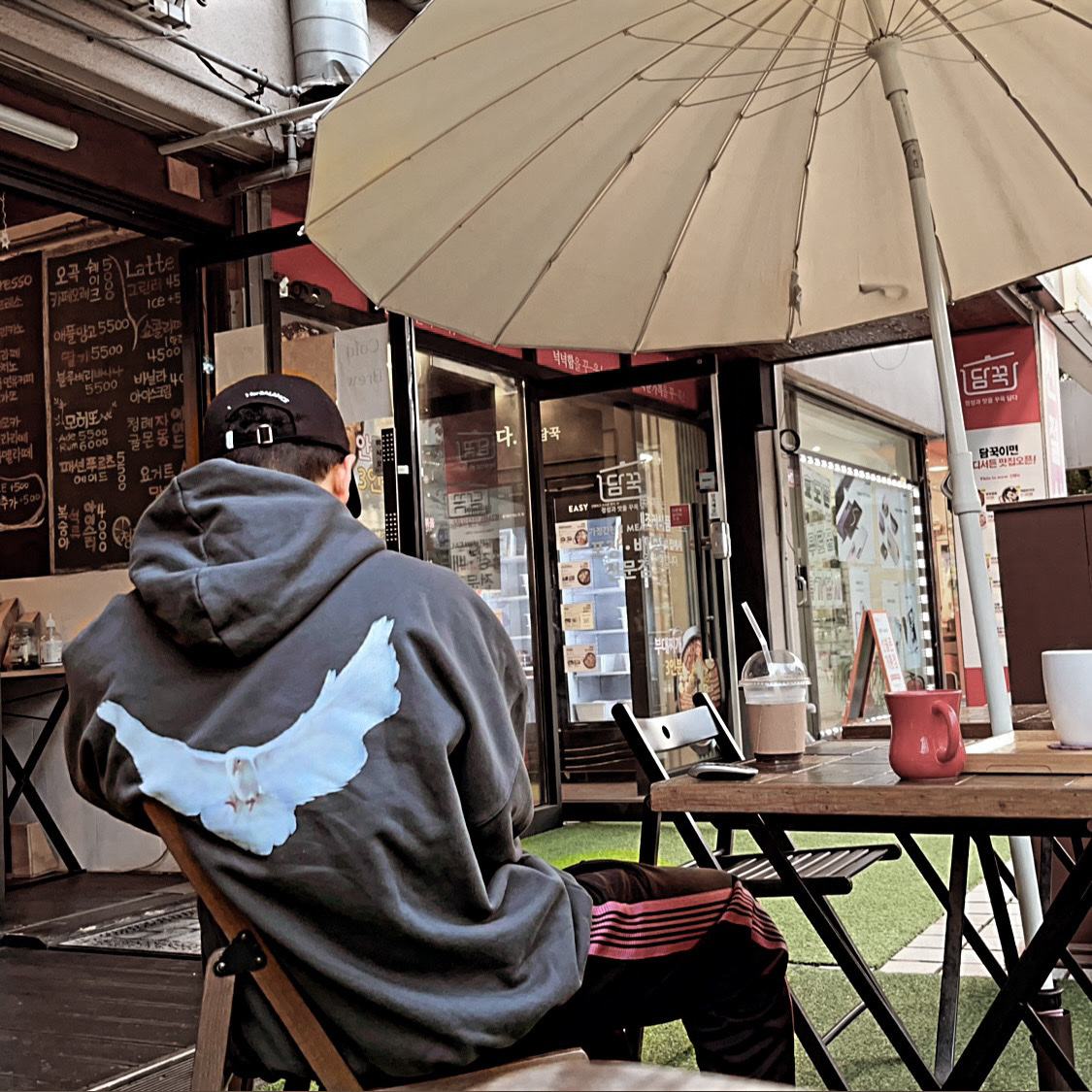 Yeezy Gap Engineered By Balenciaga Dove Hoodie Black, Needles Boot-Cut Track Pants Poly Smooth Black 착용 스타일